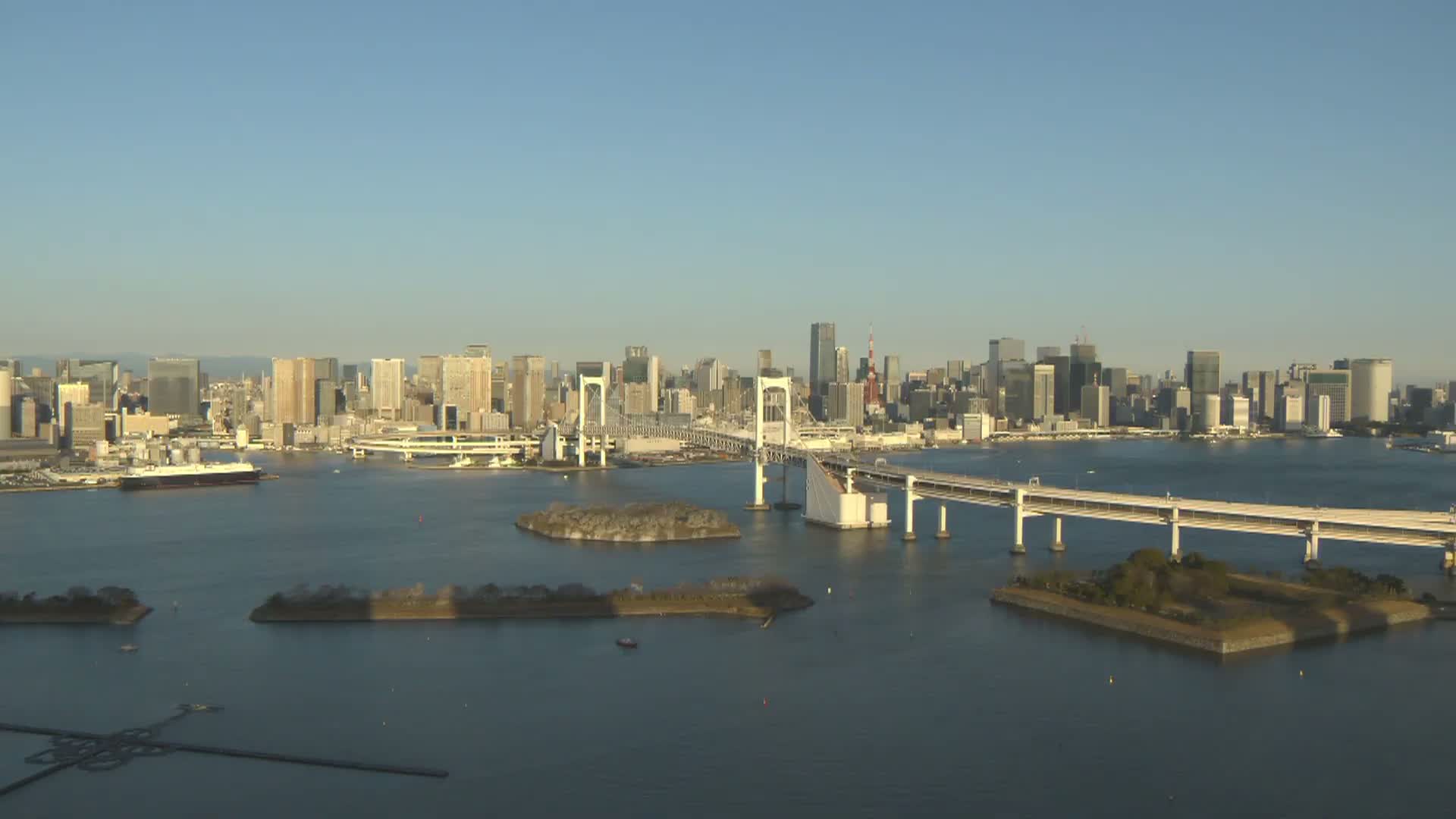 Tokyo PTZ Skyline , Tokyo Bay & Rainbow Bridge Daiba Entrance ( 東京PTZスカイライン、東京湾＆レインボーブリッジ台場入口 )  Live Cam - 2 Chome, Daiba, Odaiba, Minato-ku, Tokyo, Kantō, Honshu, Japan