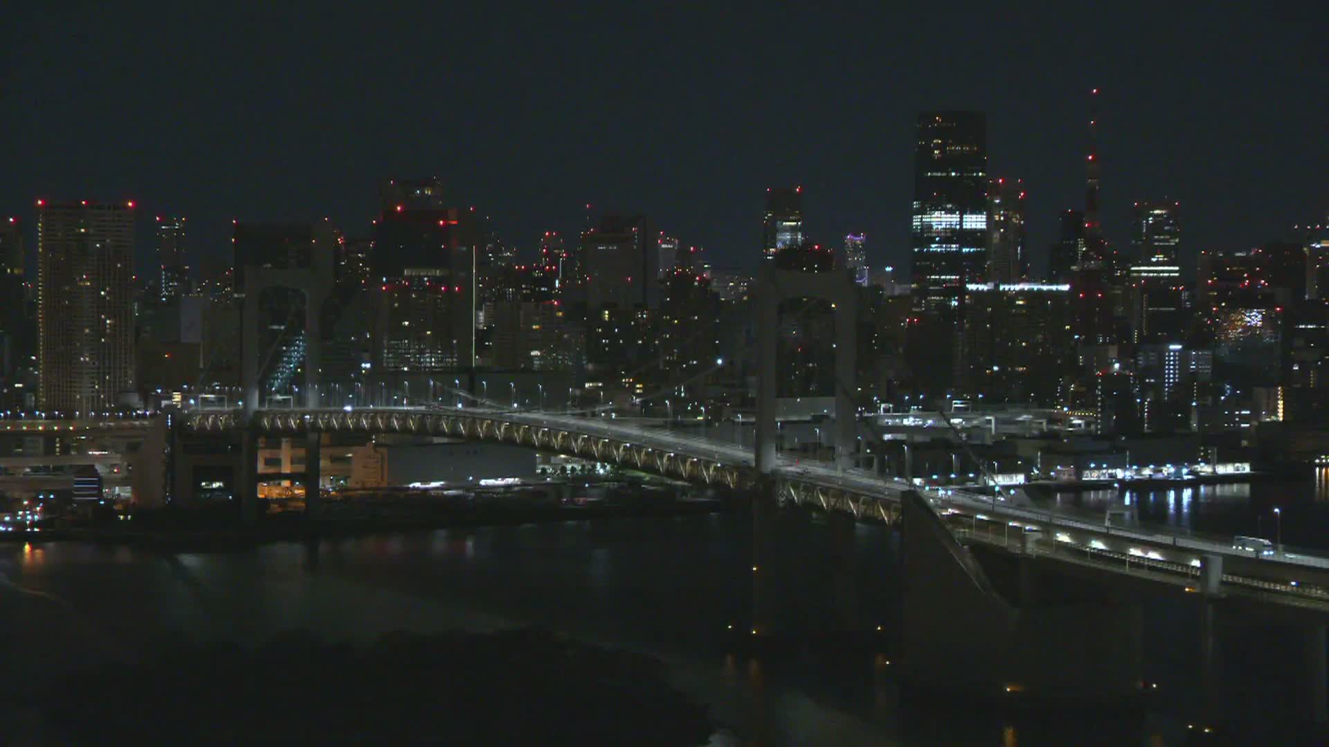Tokyo PTZ Skyline , Tokyo Bay & Rainbow Bridge Daiba Entrance ( 東京PTZスカイライン、東京湾＆レインボーブリッジ台場入口 )  Live Cam - 2 Chome, Daiba, Odaiba, Minato-ku, Tokyo, Kantō, Honshu, Japan