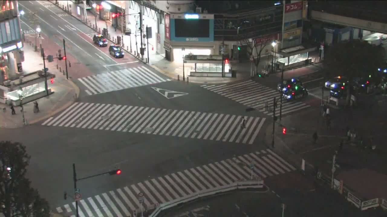 Tokyo, Shibuya Scramble Crossing Live Cam ( 東京、渋谷スクランブル交差点 )  Live Cam - Dogenzaka, Shibuya-ku, Tokyo, Kantō, Honshu, Japan