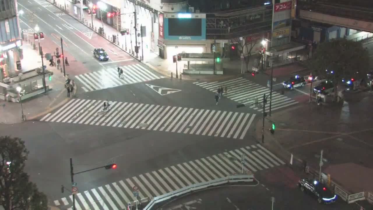 Tokyo, Shibuya Scramble Crossing Live Cam ( 東京、渋谷スクランブル交差点 )  Live Cam - Dogenzaka, Shibuya-ku, Tokyo, Kantō, Honshu, Japan