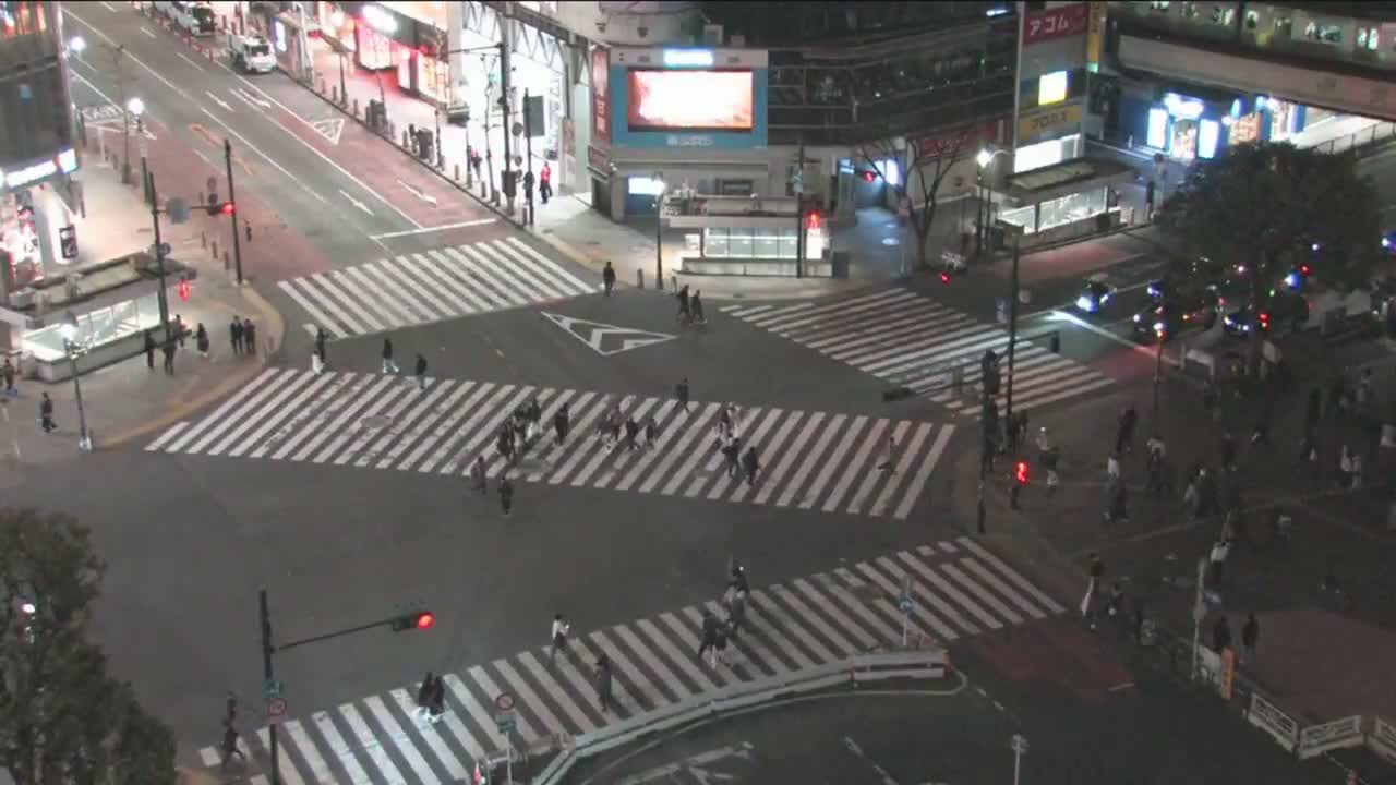 Tokyo, Shibuya Scramble Crossing Live Cam ( 東京、渋谷スクランブル交差点 )  Live Cam - Dogenzaka, Shibuya-ku, Tokyo, Kantō, Honshu, Japan