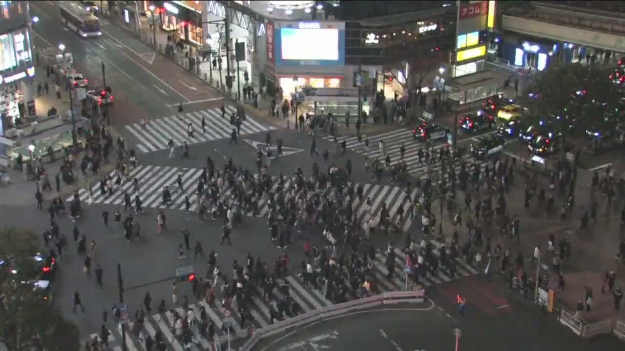 Tokyo, Shibuya Scramble Crossing Live Cam ( 東京、渋谷スクランブル交差点 )  Live Cam - Dogenzaka, Shibuya-ku, Tokyo, Kantō, Honshu, Japan