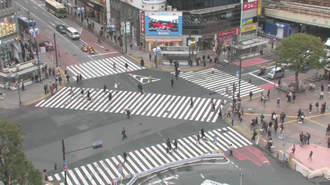 Tokyo, Shibuya Scramble Crossing Live Cam ( 東京、渋谷スクランブル交差点 )  Live Cam - Dogenzaka, Shibuya-ku, Tokyo, Kantō, Honshu, Japan