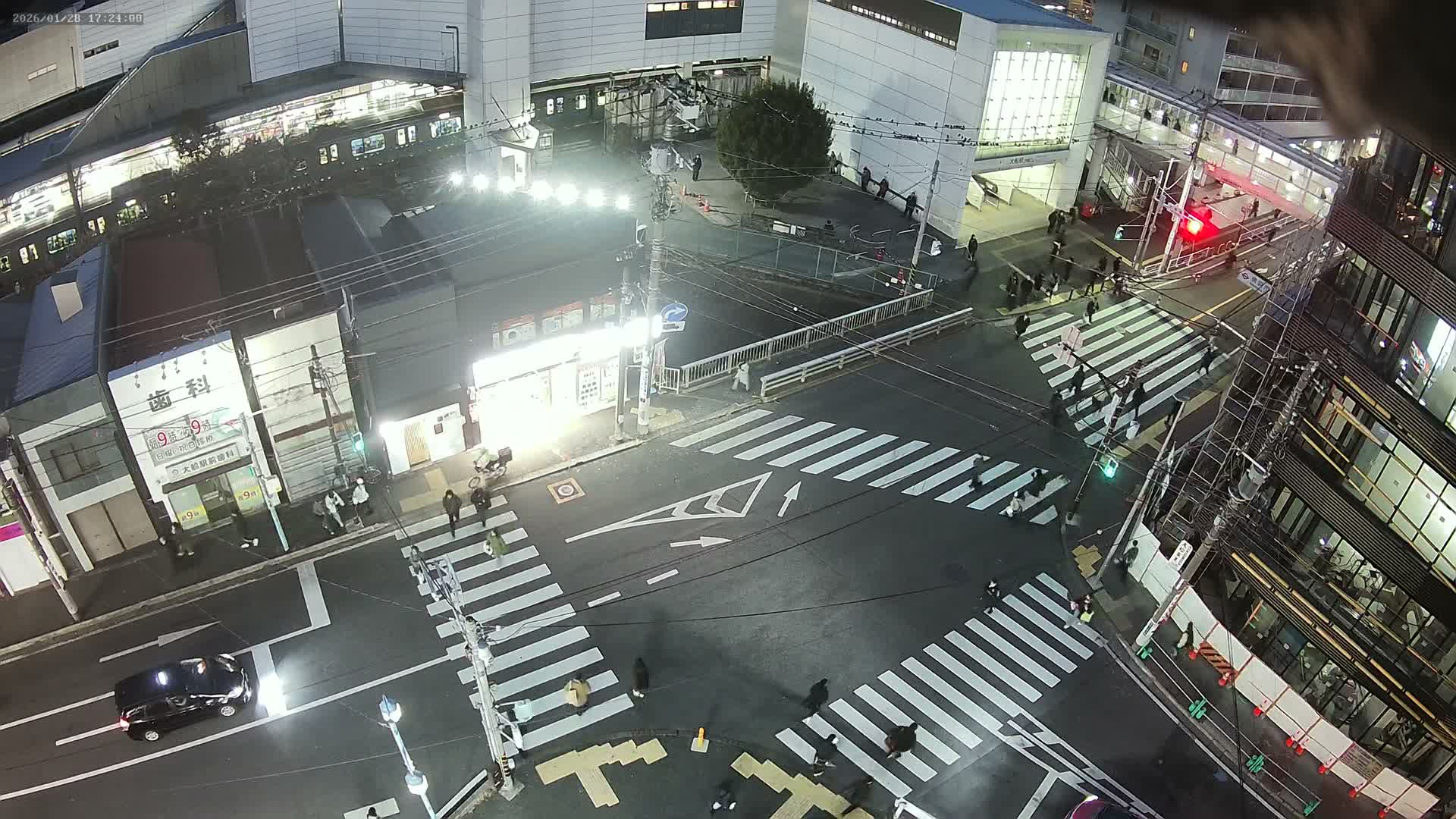 Kanagawa, Kamakura, Ofuna JR Train Station & Shochiku Street / Kanagawa Prefectural Rte 203 Junction ( 神奈川・鎌倉・大船 JR駅＆松竹通り／神奈川県道203ジャンクション )  Live Cam - 1 Chome, Ofuna, Kamakura, Kanagawa, Kanto, Honshu, Japan