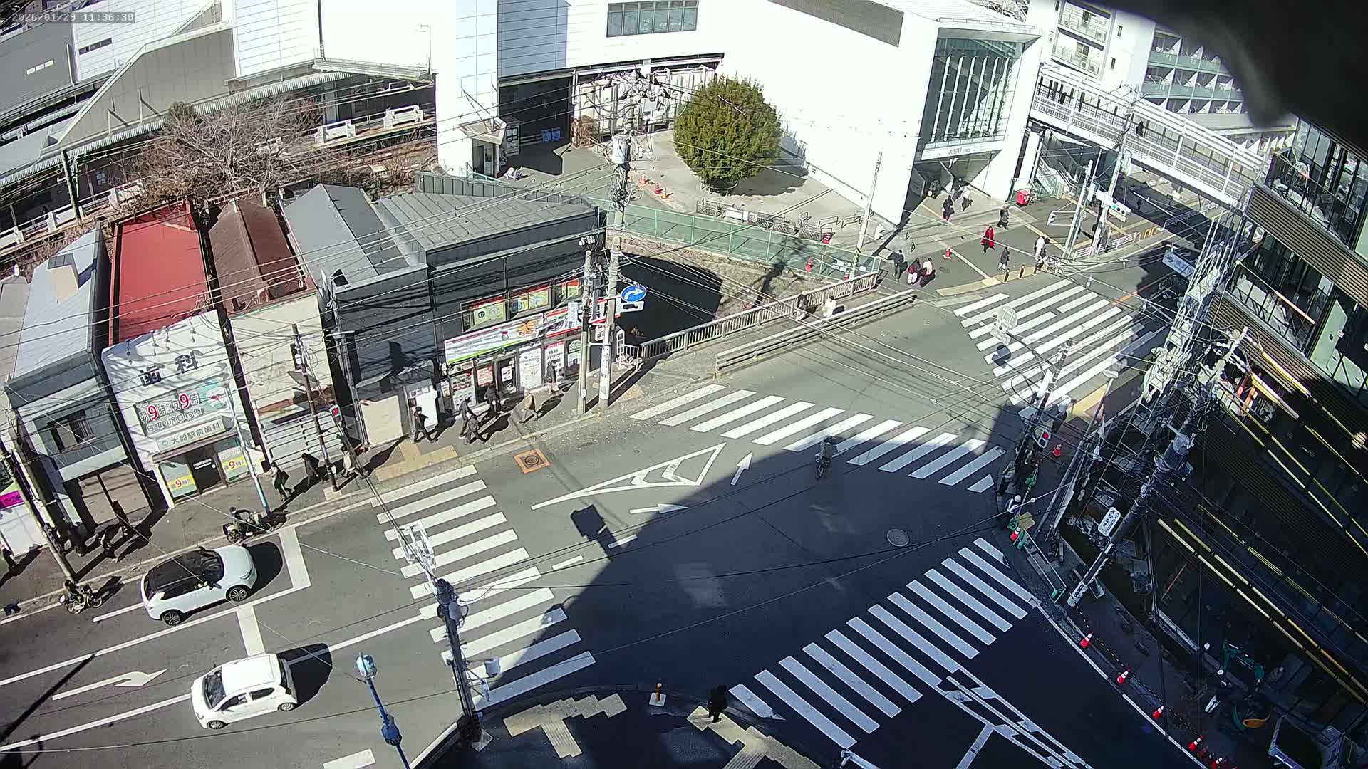 Kanagawa, Kamakura, Ofuna JR Train Station & Shochiku Street / Kanagawa Prefectural Rte 203 Junction ( 神奈川・鎌倉・大船 JR駅＆松竹通り／神奈川県道203ジャンクション )  Live Cam - 1 Chome, Ofuna, Kamakura, Kanagawa, Kanto, Honshu, Japan