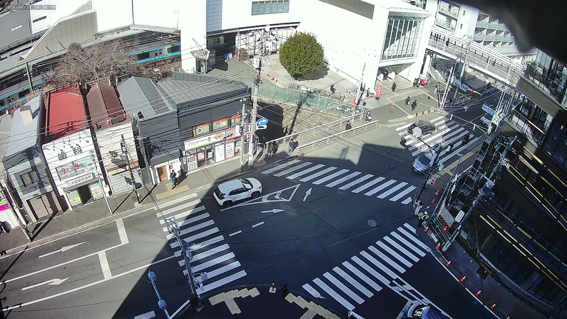 Kanagawa, Kamakura, Ofuna JR Train Station & Shochiku Street / Kanagawa Prefectural Rte 203 Junction ( 神奈川・鎌倉・大船 JR駅＆松竹通り／神奈川県道203ジャンクション )  Live Cam - 1 Chome, Ofuna, Kamakura, Kanagawa, Kanto, Honshu, Japan