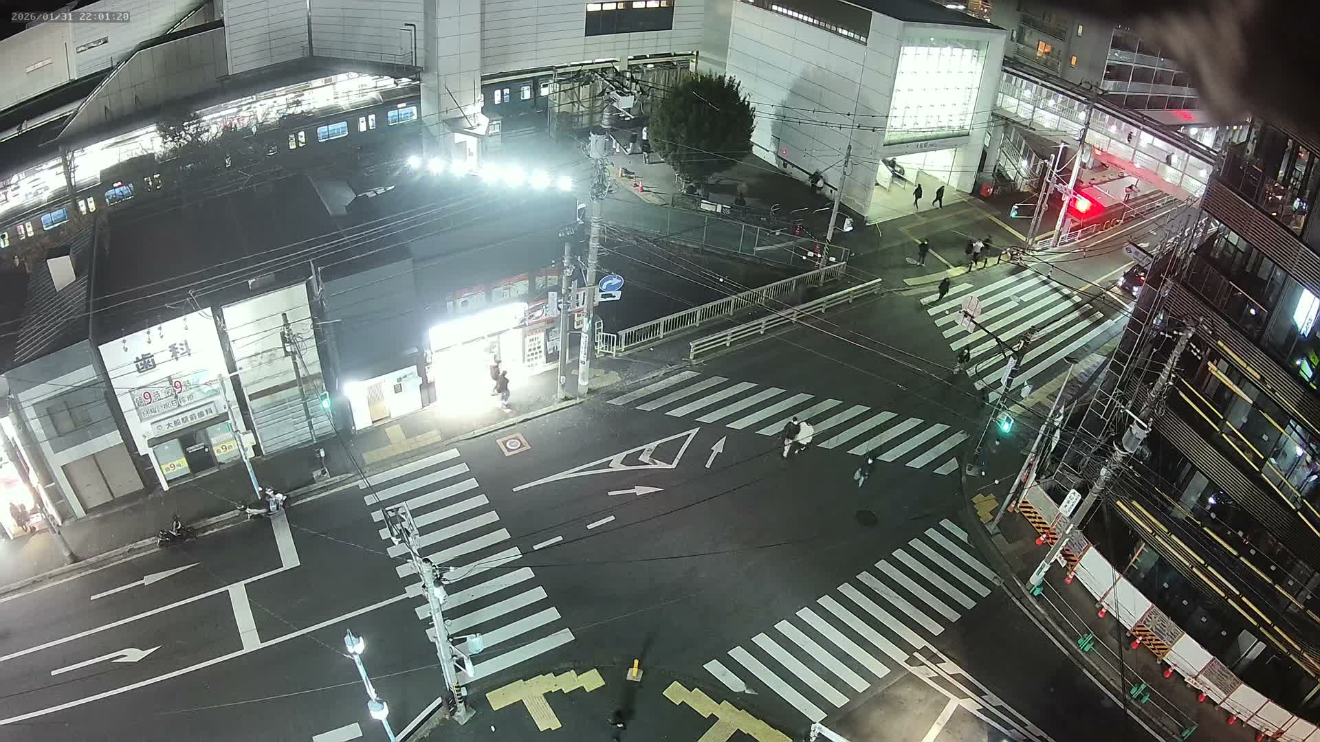 Kanagawa, Kamakura, Ofuna JR Train Station & Shochiku Street / Kanagawa Prefectural Rte 203 Junction ( 神奈川・鎌倉・大船 JR駅＆松竹通り／神奈川県道203ジャンクション )  Live Cam - 1 Chome, Ofuna, Kamakura, Kanagawa, Kanto, Honshu, Japan
