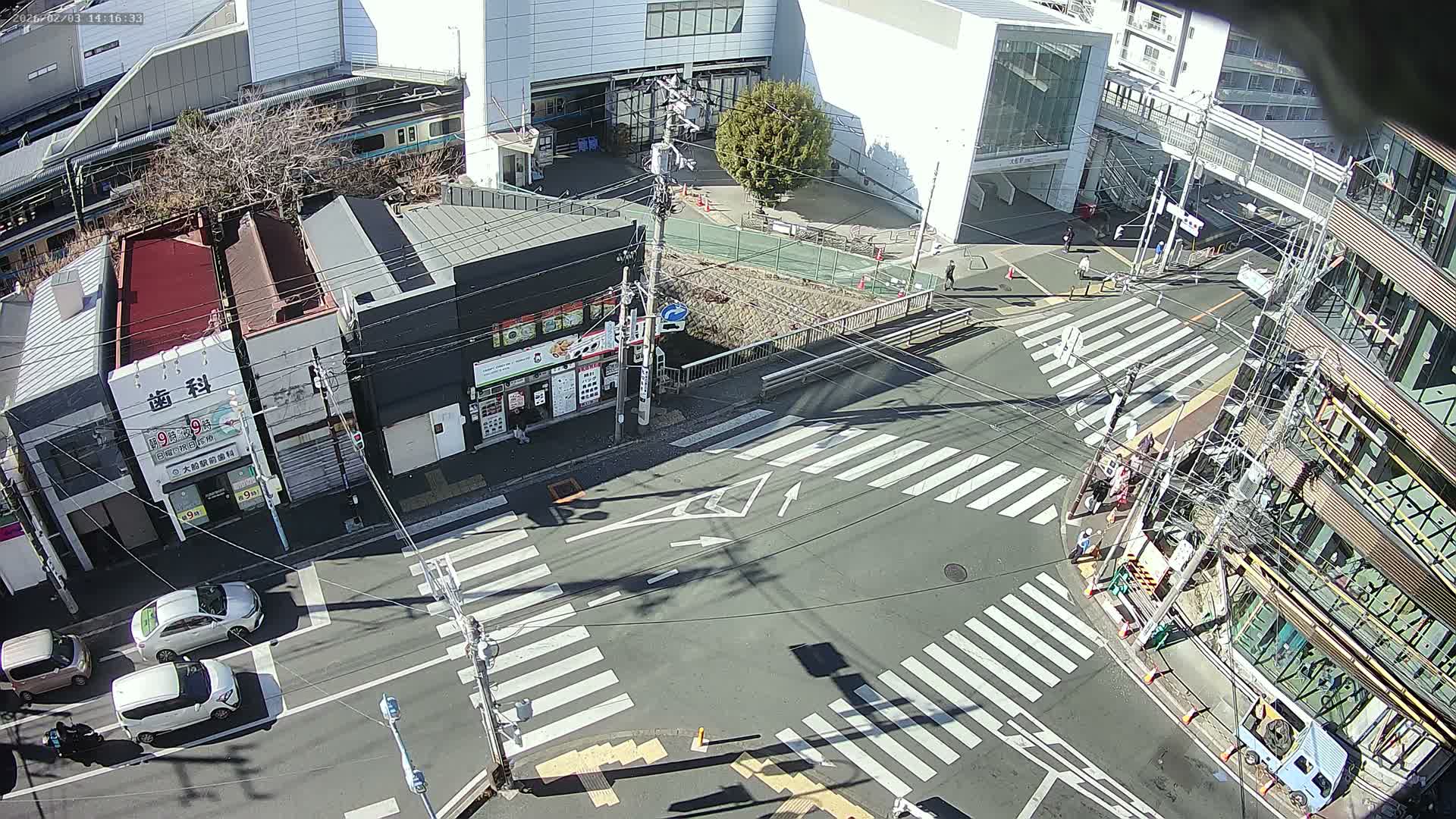 Kanagawa, Kamakura, Ofuna JR Train Station & Shochiku Street / Kanagawa Prefectural Rte 203 Junction ( 神奈川・鎌倉・大船 JR駅＆松竹通り／神奈川県道203ジャンクション )  Live Cam - 1 Chome, Ofuna, Kamakura, Kanagawa, Kanto, Honshu, Japan