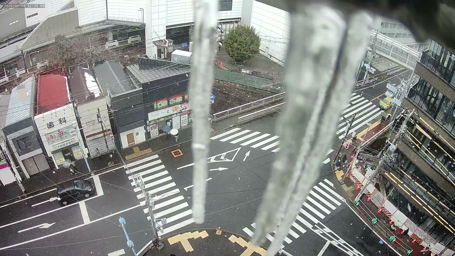 Kanagawa, Kamakura, Ofuna JR Train Station & Shochiku Street / Kanagawa Prefectural Rte 203 Junction ( 神奈川・鎌倉・大船 JR駅＆松竹通り／神奈川県道203ジャンクション )  Live Cam - 1 Chome, Ofuna, Kamakura, Kanagawa, Kanto, Honshu, Japan