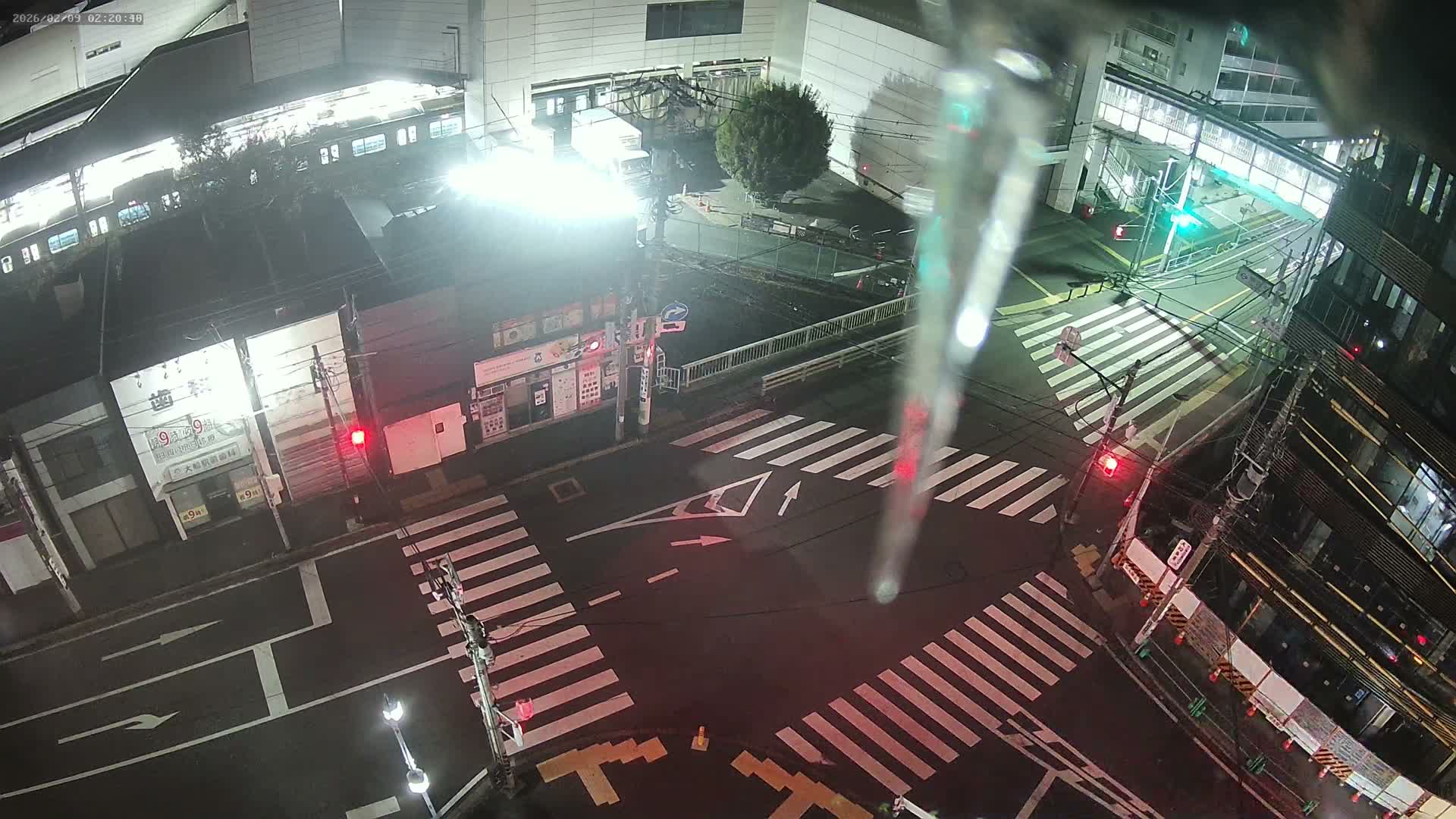Kanagawa, Kamakura, Ofuna JR Train Station & Shochiku Street / Kanagawa Prefectural Rte 203 Junction ( 神奈川・鎌倉・大船 JR駅＆松竹通り／神奈川県道203ジャンクション )  Live Cam - 1 Chome, Ofuna, Kamakura, Kanagawa, Kanto, Honshu, Japan