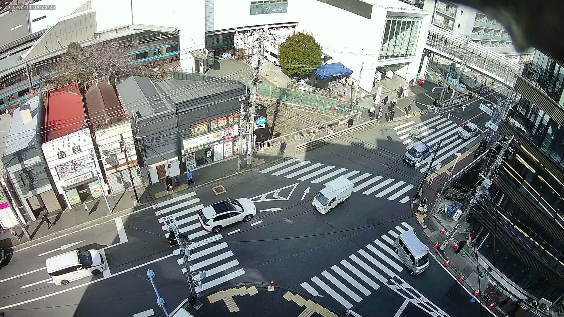 Kanagawa, Kamakura, Ofuna JR Train Station & Shochiku Street / Kanagawa Prefectural Rte 203 Junction ( 神奈川・鎌倉・大船 JR駅＆松竹通り／神奈川県道203ジャンクション )  Live Cam - 1 Chome, Ofuna, Kamakura, Kanagawa, Kanto, Honshu, Japan