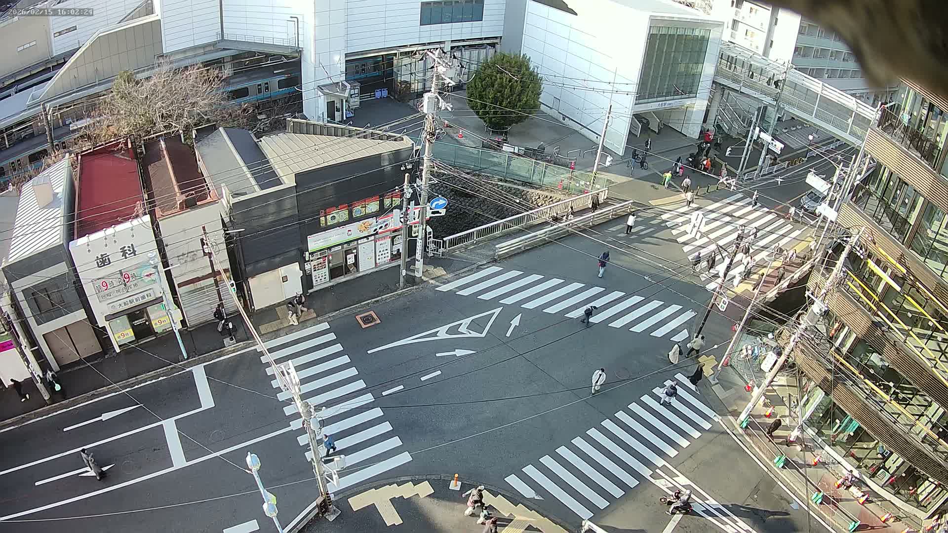 Kanagawa, Kamakura, Ofuna JR Train Station & Shochiku Street / Kanagawa Prefectural Rte 203 Junction ( 神奈川・鎌倉・大船 JR駅＆松竹通り／神奈川県道203ジャンクション )  Live Cam - 1 Chome, Ofuna, Kamakura, Kanagawa, Kanto, Honshu, Japan