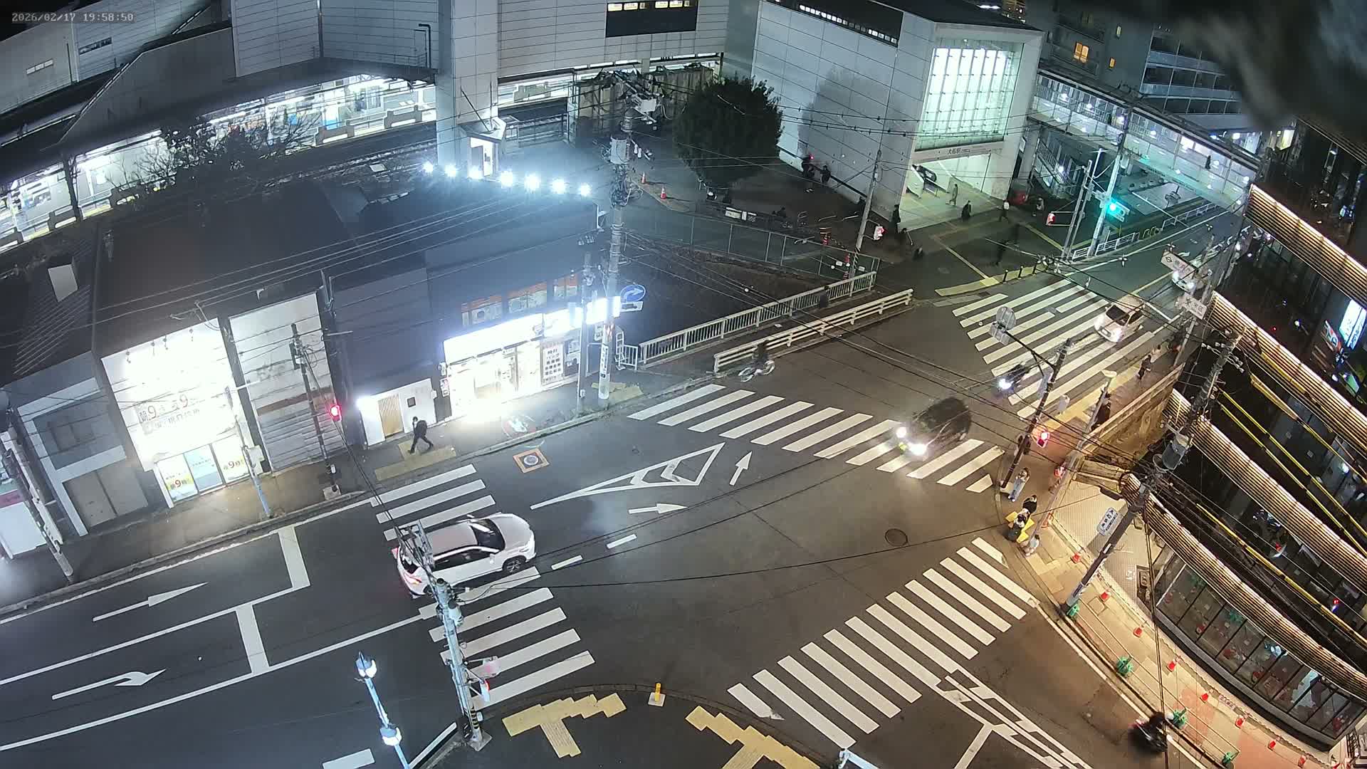 Kanagawa, Kamakura, Ofuna JR Train Station & Shochiku Street / Kanagawa Prefectural Rte 203 Junction ( 神奈川・鎌倉・大船 JR駅＆松竹通り／神奈川県道203ジャンクション )  Live Cam - 1 Chome, Ofuna, Kamakura, Kanagawa, Kanto, Honshu, Japan