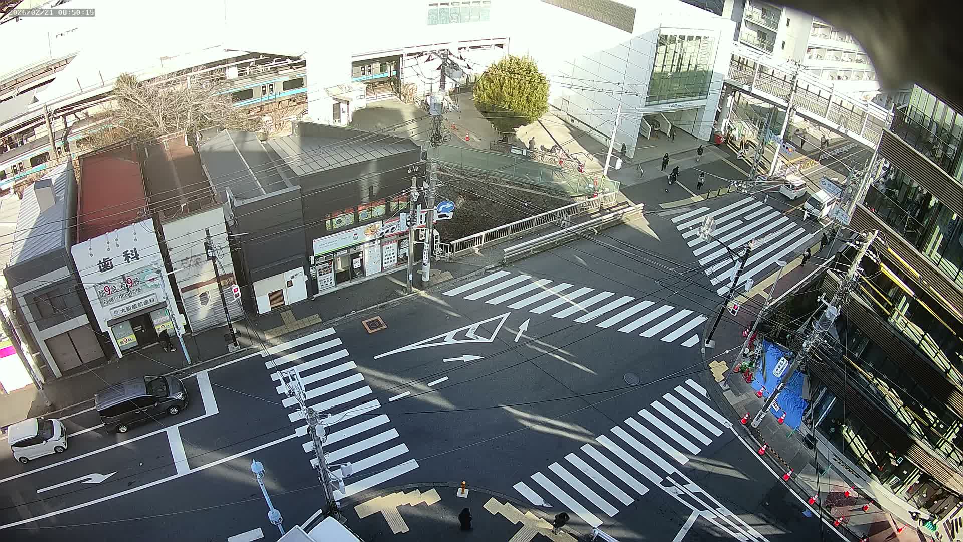 Kanagawa, Kamakura, Ofuna JR Train Station & Shochiku Street / Kanagawa Prefectural Rte 203 Junction ( 神奈川・鎌倉・大船 JR駅＆松竹通り／神奈川県道203ジャンクション )  Live Cam - 1 Chome, Ofuna, Kamakura, Kanagawa, Kanto, Honshu, Japan