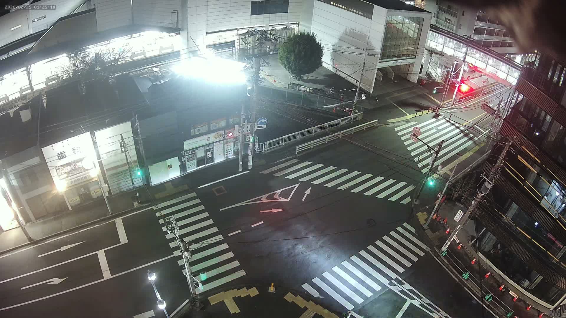 Kanagawa, Kamakura, Ofuna JR Train Station & Shochiku Street / Kanagawa Prefectural Rte 203 Junction ( 神奈川・鎌倉・大船 JR駅＆松竹通り／神奈川県道203ジャンクション )  Live Cam - 1 Chome, Ofuna, Kamakura, Kanagawa, Kanto, Honshu, Japan