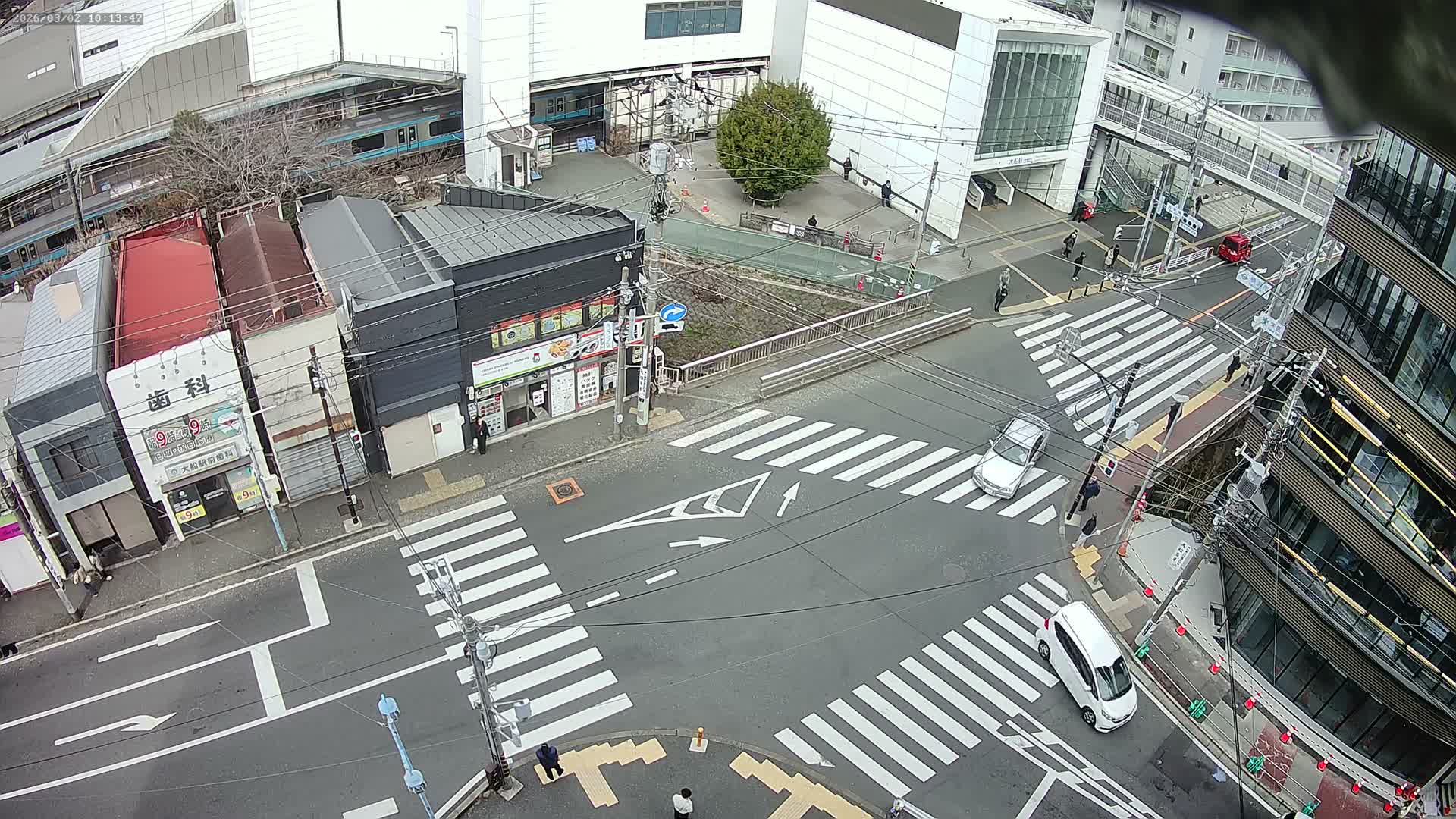 Kanagawa, Kamakura, Ofuna JR Train Station & Shochiku Street / Kanagawa Prefectural Rte 203 Junction ( 神奈川・鎌倉・大船 JR駅＆松竹通り／神奈川県道203ジャンクション )  Live Cam - 1 Chome, Ofuna, Kamakura, Kanagawa, Kanto, Honshu, Japan