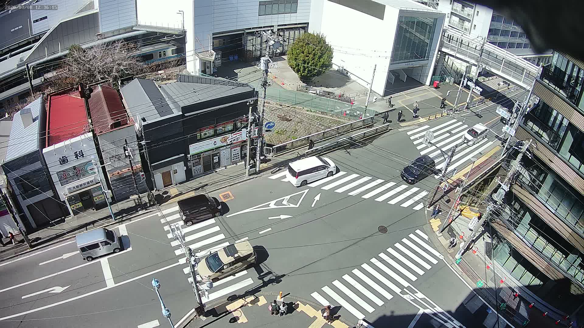 Kanagawa, Kamakura, Ofuna JR Train Station & Shochiku Street / Kanagawa Prefectural Rte 203 Junction ( 神奈川・鎌倉・大船 JR駅＆松竹通り／神奈川県道203ジャンクション )  Live Cam - 1 Chome, Ofuna, Kamakura, Kanagawa, Kanto, Honshu, Japan