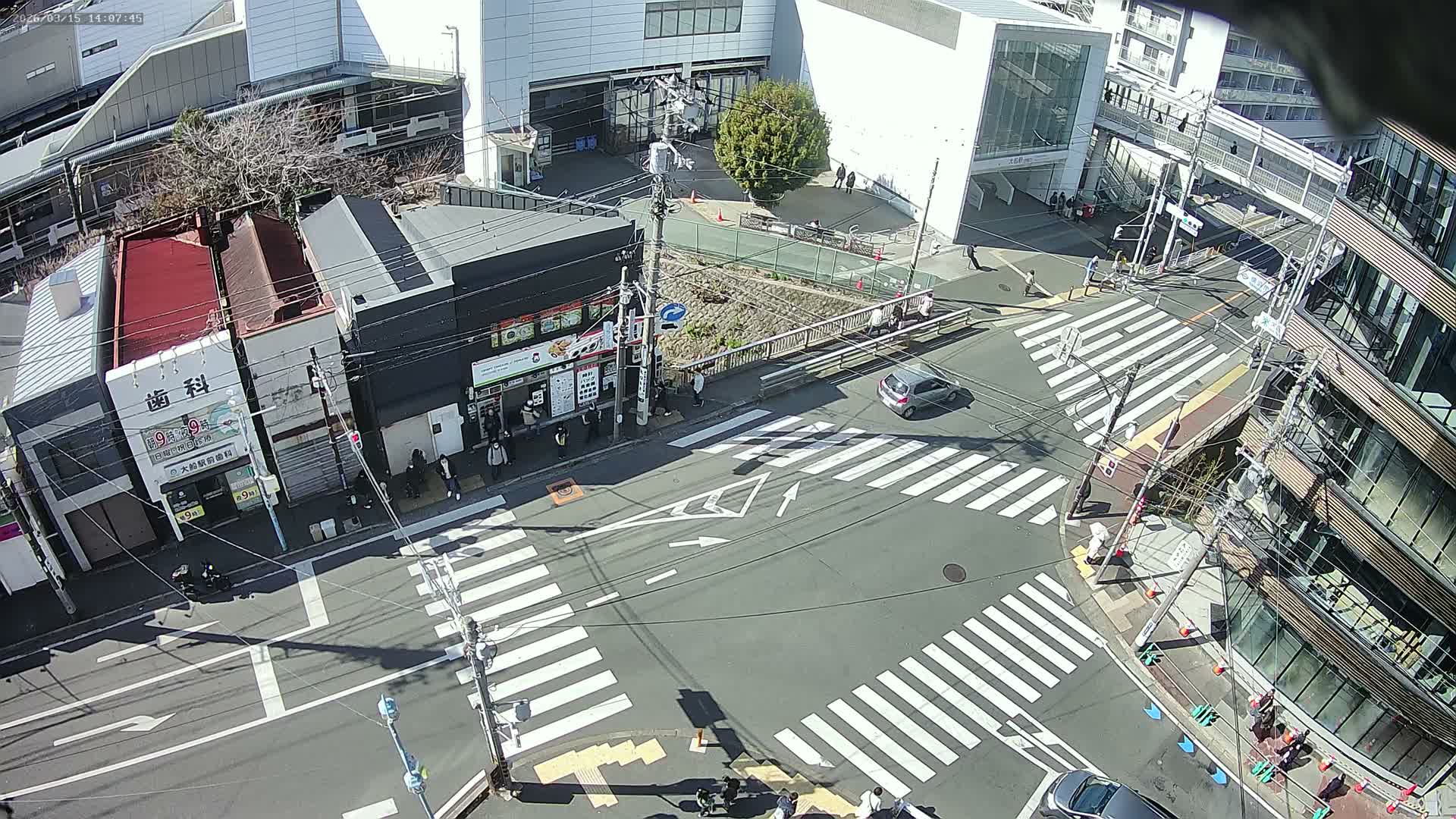 Kanagawa, Kamakura, Ofuna JR Train Station & Shochiku Street / Kanagawa Prefectural Rte 203 Junction ( 神奈川・鎌倉・大船 JR駅＆松竹通り／神奈川県道203ジャンクション )  Live Cam - 1 Chome, Ofuna, Kamakura, Kanagawa, Kanto, Honshu, Japan