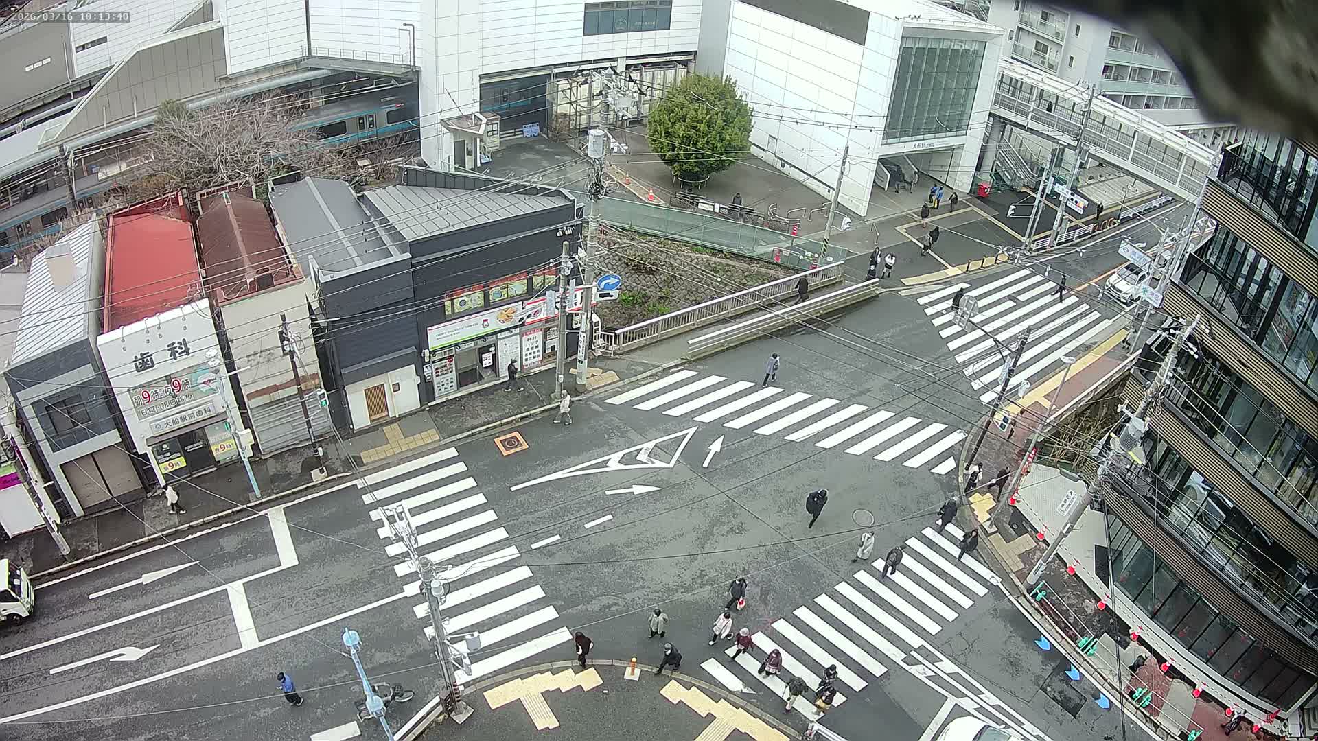Kanagawa, Kamakura, Ofuna JR Train Station & Shochiku Street / Kanagawa Prefectural Rte 203 Junction ( 神奈川・鎌倉・大船 JR駅＆松竹通り／神奈川県道203ジャンクション )  Live Cam - 1 Chome, Ofuna, Kamakura, Kanagawa, Kanto, Honshu, Japan
