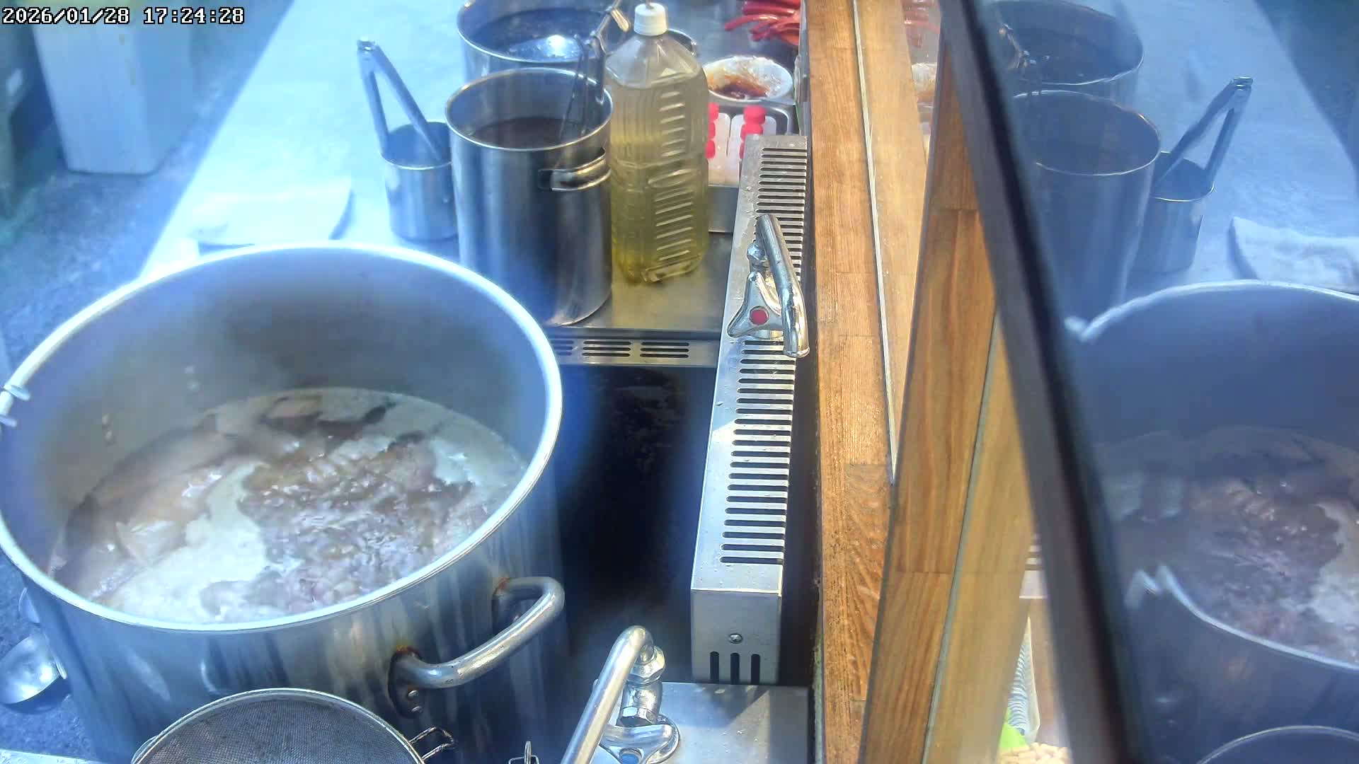 Saitama, Kawaguchi, Ramen Hyakuninriki Japanese Ramen Kitchen ( 埼玉・川口・ラーメン百人力 日本のラーメンキッチン ) Live Cam - 3 Chome, Namiki, Kawaguchi, Saitama, Kantō, Honshu, Japan