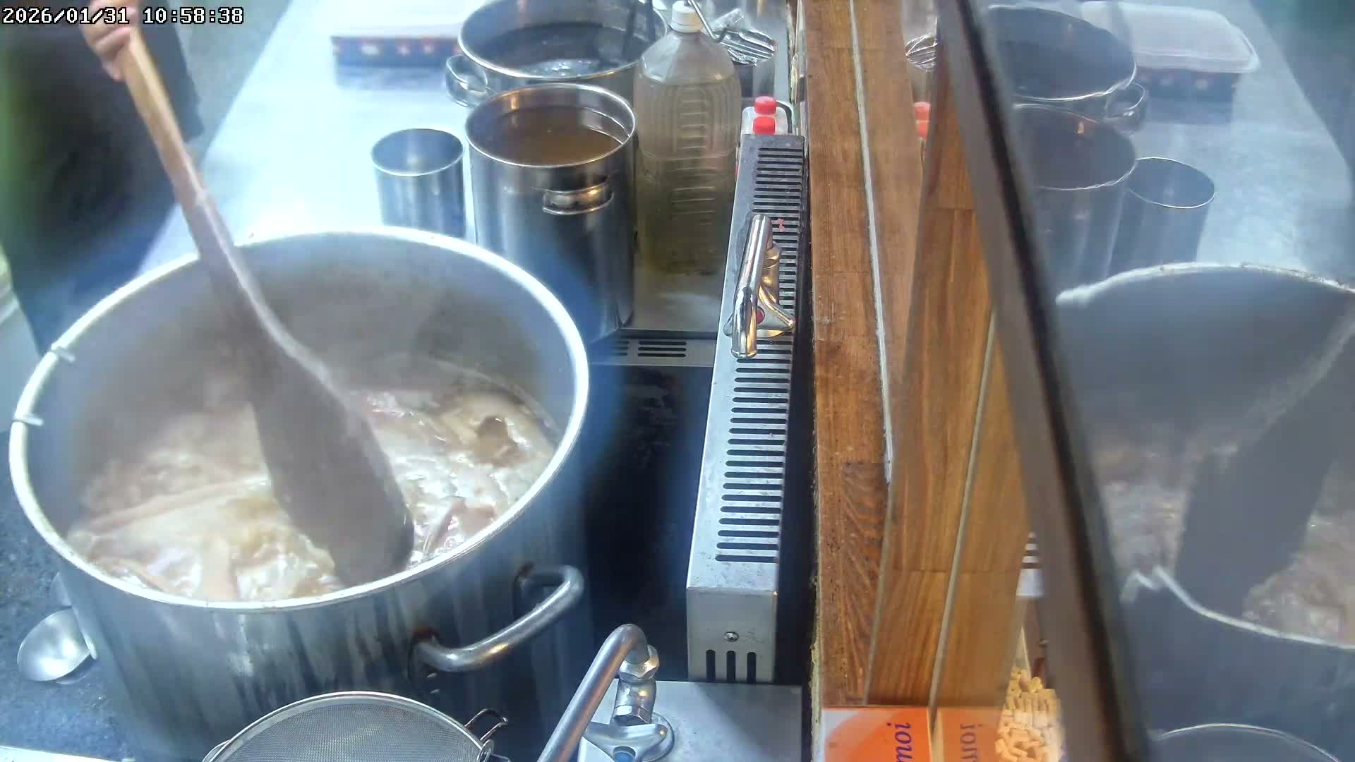 Saitama, Kawaguchi, Ramen Hyakuninriki Japanese Ramen Kitchen ( 埼玉・川口・ラーメン百人力 日本のラーメンキッチン ) Live Cam - 3 Chome, Namiki, Kawaguchi, Saitama, Kantō, Honshu, Japan