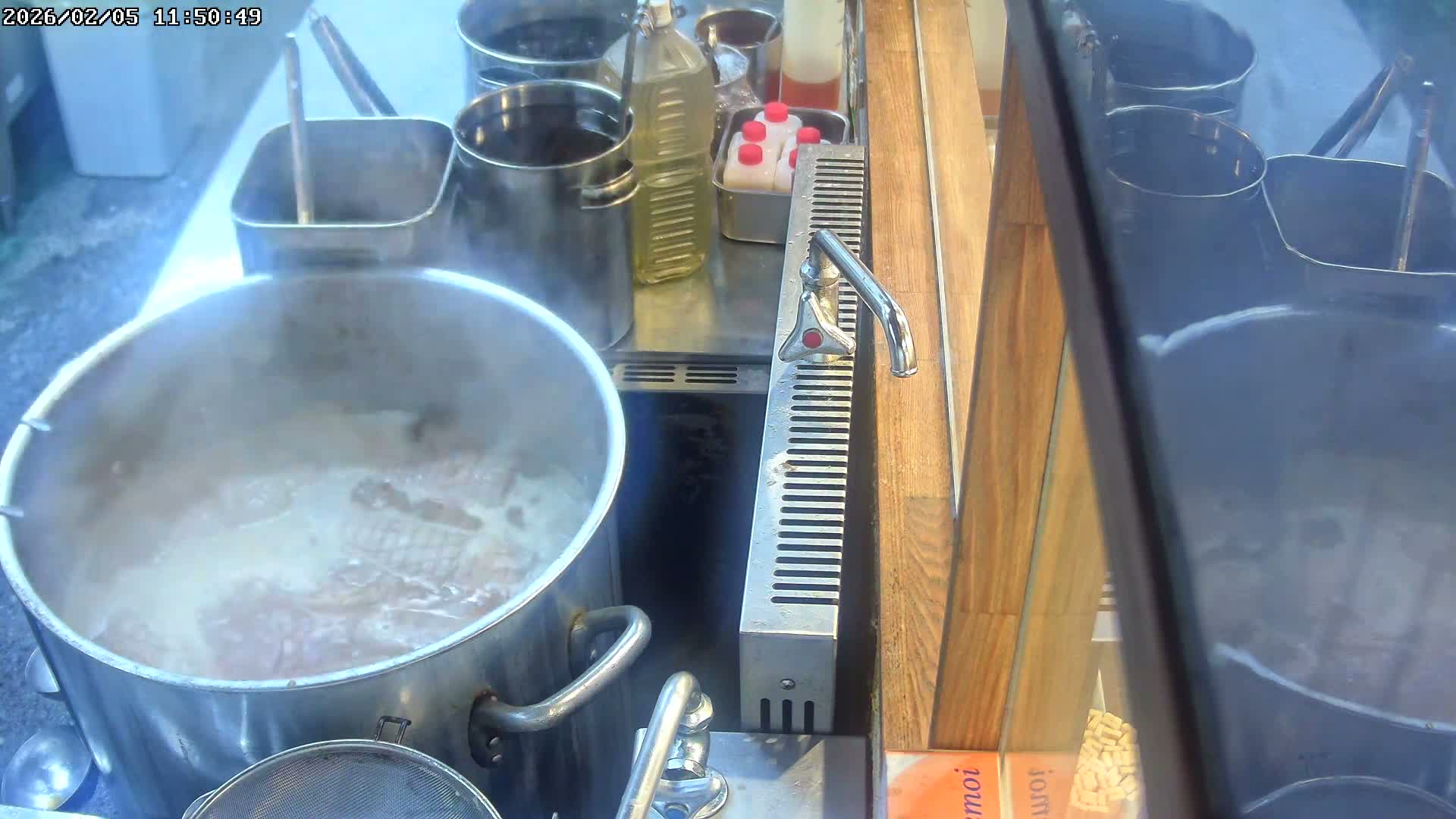 Saitama, Kawaguchi, Ramen Hyakuninriki Japanese Ramen Kitchen ( 埼玉・川口・ラーメン百人力 日本のラーメンキッチン ) Live Cam - 3 Chome, Namiki, Kawaguchi, Saitama, Kantō, Honshu, Japan