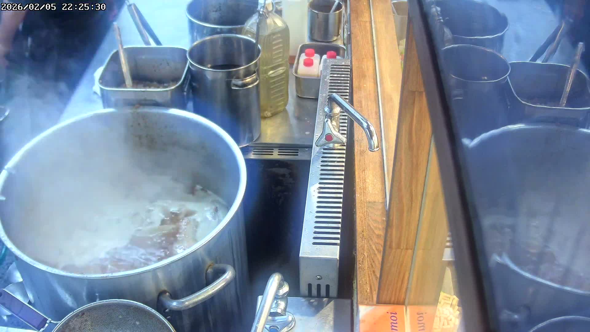 Saitama, Kawaguchi, Ramen Hyakuninriki Japanese Ramen Kitchen ( 埼玉・川口・ラーメン百人力 日本のラーメンキッチン ) Live Cam - 3 Chome, Namiki, Kawaguchi, Saitama, Kantō, Honshu, Japan