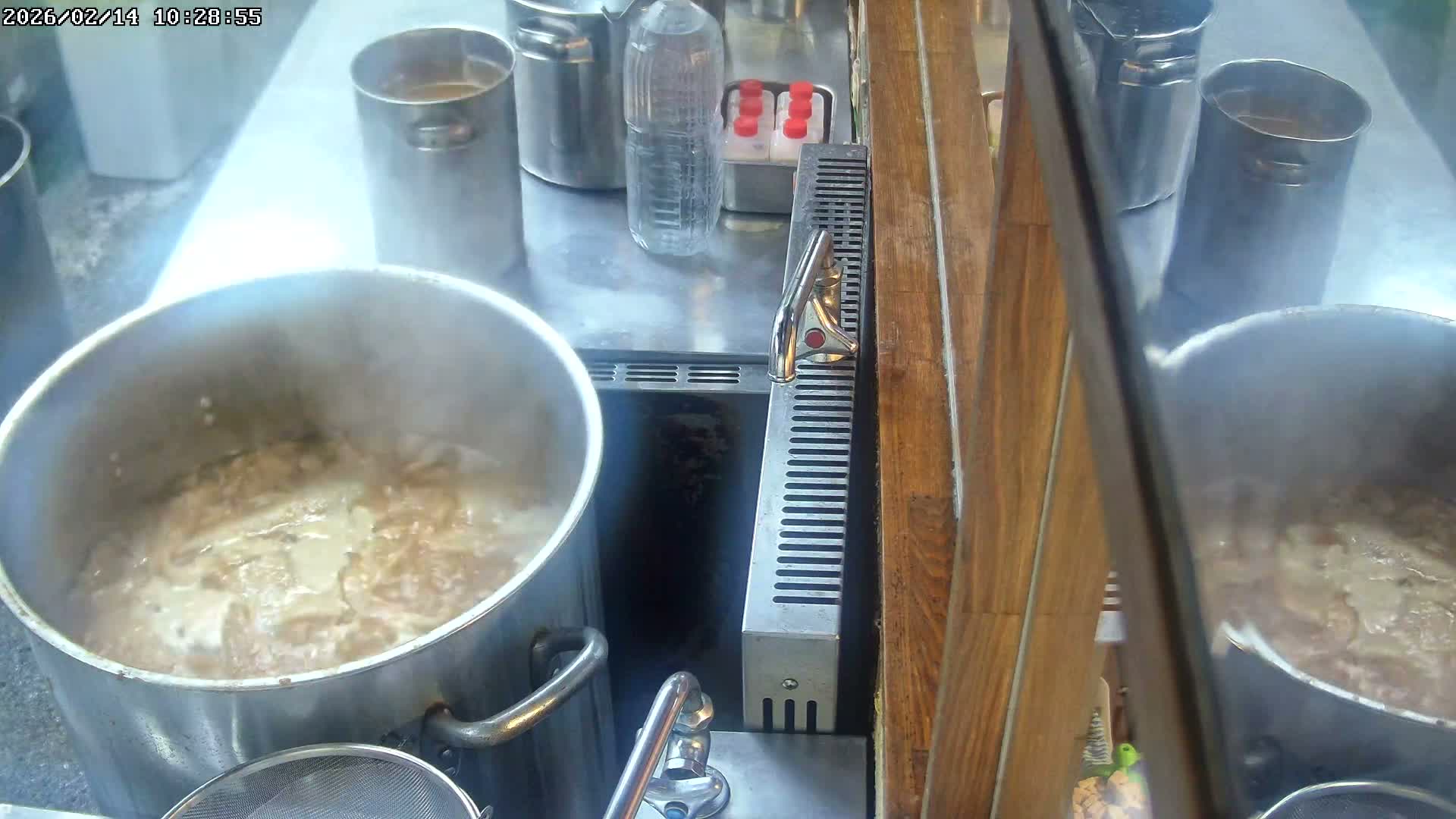 Saitama, Kawaguchi, Ramen Hyakuninriki Japanese Ramen Kitchen ( 埼玉・川口・ラーメン百人力 日本のラーメンキッチン ) Live Cam - 3 Chome, Namiki, Kawaguchi, Saitama, Kantō, Honshu, Japan