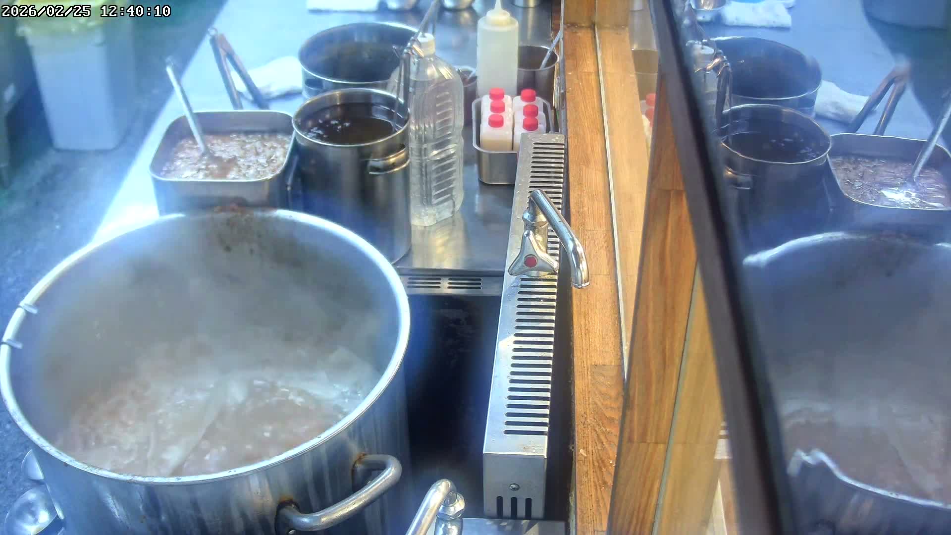 Saitama, Kawaguchi, Ramen Hyakuninriki Japanese Ramen Kitchen ( 埼玉・川口・ラーメン百人力 日本のラーメンキッチン ) Live Cam - 3 Chome, Namiki, Kawaguchi, Saitama, Kantō, Honshu, Japan
