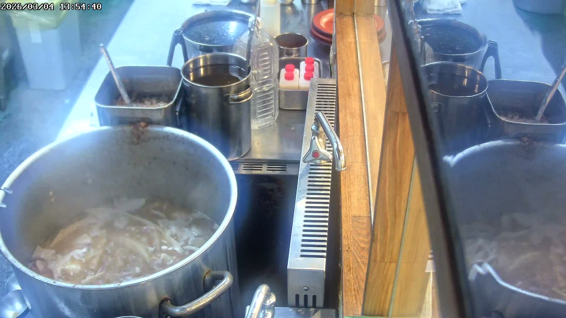 Saitama, Kawaguchi, Ramen Hyakuninriki Japanese Ramen Kitchen ( 埼玉・川口・ラーメン百人力 日本のラーメンキッチン ) Live Cam - 3 Chome, Namiki, Kawaguchi, Saitama, Kantō, Honshu, Japan
