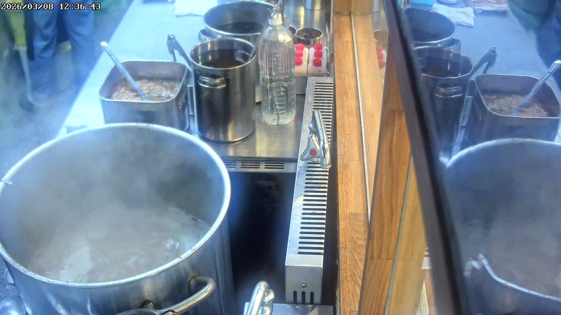 Saitama, Kawaguchi, Ramen Hyakuninriki Japanese Ramen Kitchen ( 埼玉・川口・ラーメン百人力 日本のラーメンキッチン ) Live Cam - 3 Chome, Namiki, Kawaguchi, Saitama, Kantō, Honshu, Japan