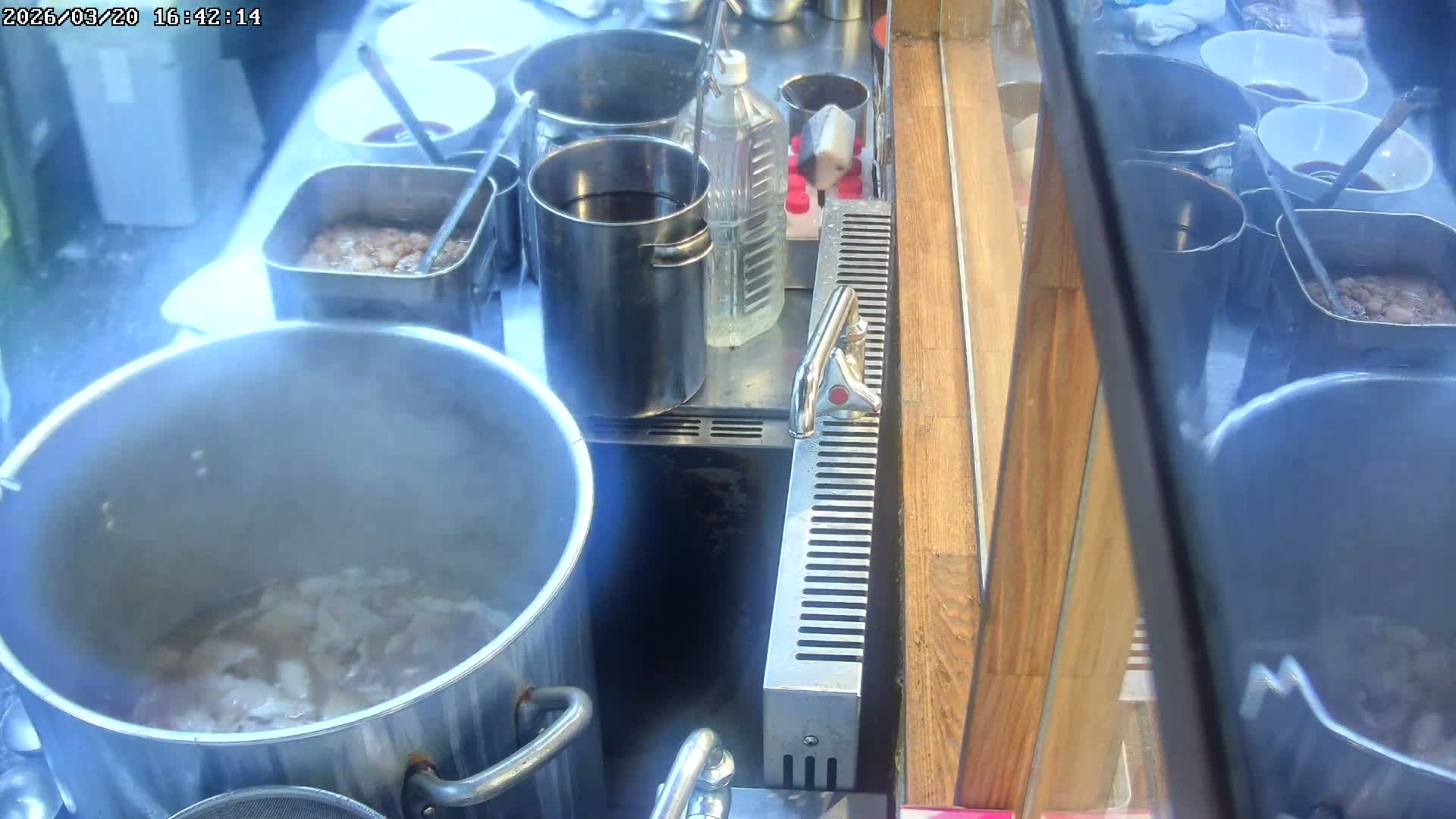 Saitama, Kawaguchi, Ramen Hyakuninriki Japanese Ramen Kitchen ( 埼玉・川口・ラーメン百人力 日本のラーメンキッチン ) Live Cam - 3 Chome, Namiki, Kawaguchi, Saitama, Kantō, Honshu, Japan