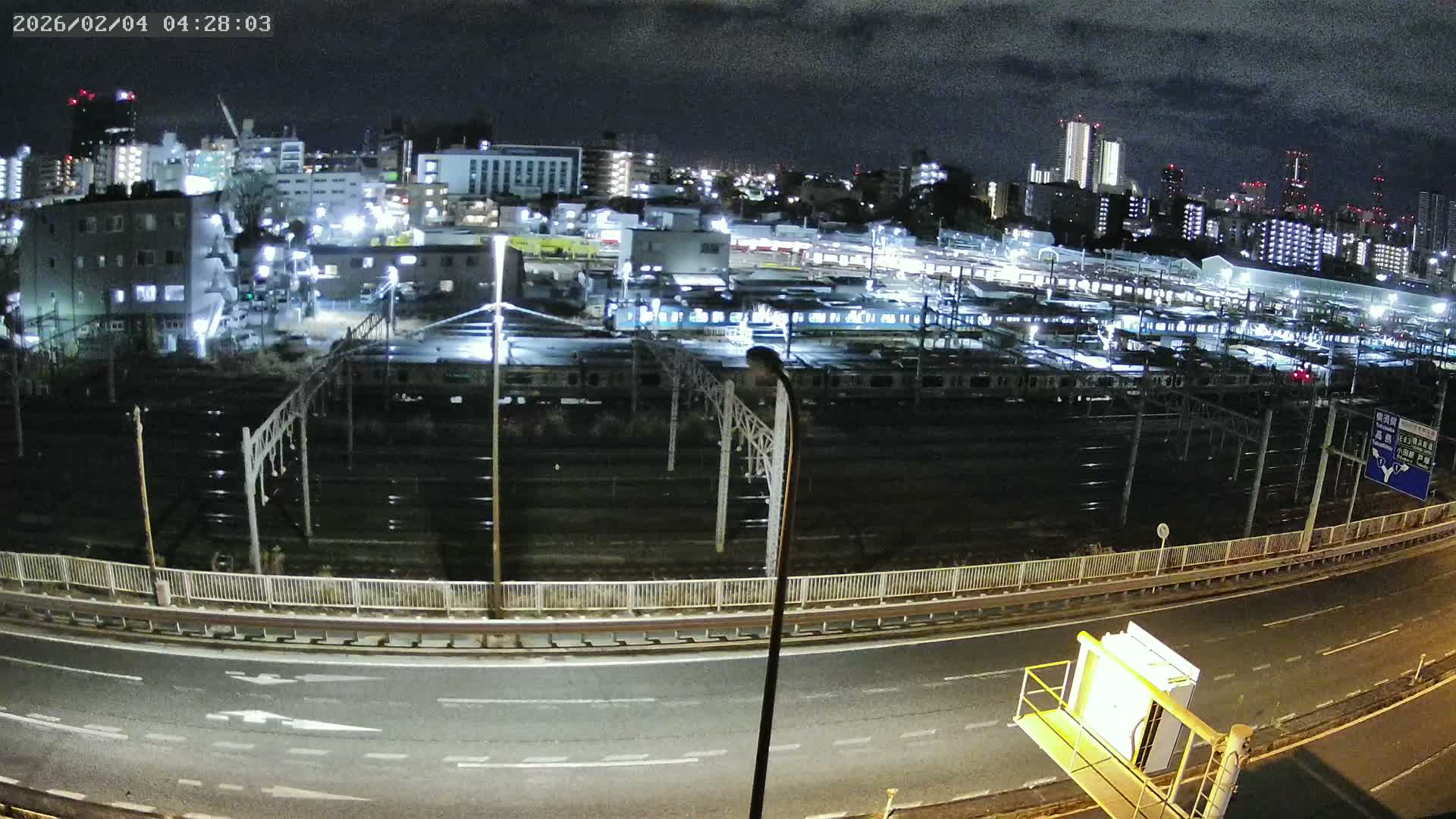 Kanagawa, Yokohama Higashi-Kanagawa Train Vehicle Center & Yokohama Downtown View ( 神奈川・横浜 東神奈川車両センター＆横浜ダウンタウンビュ ) Live Cam -  Tatemachi, Kanagawa-ku, Yokohama, Kanagawa, Kanto, Honshu, Japan
