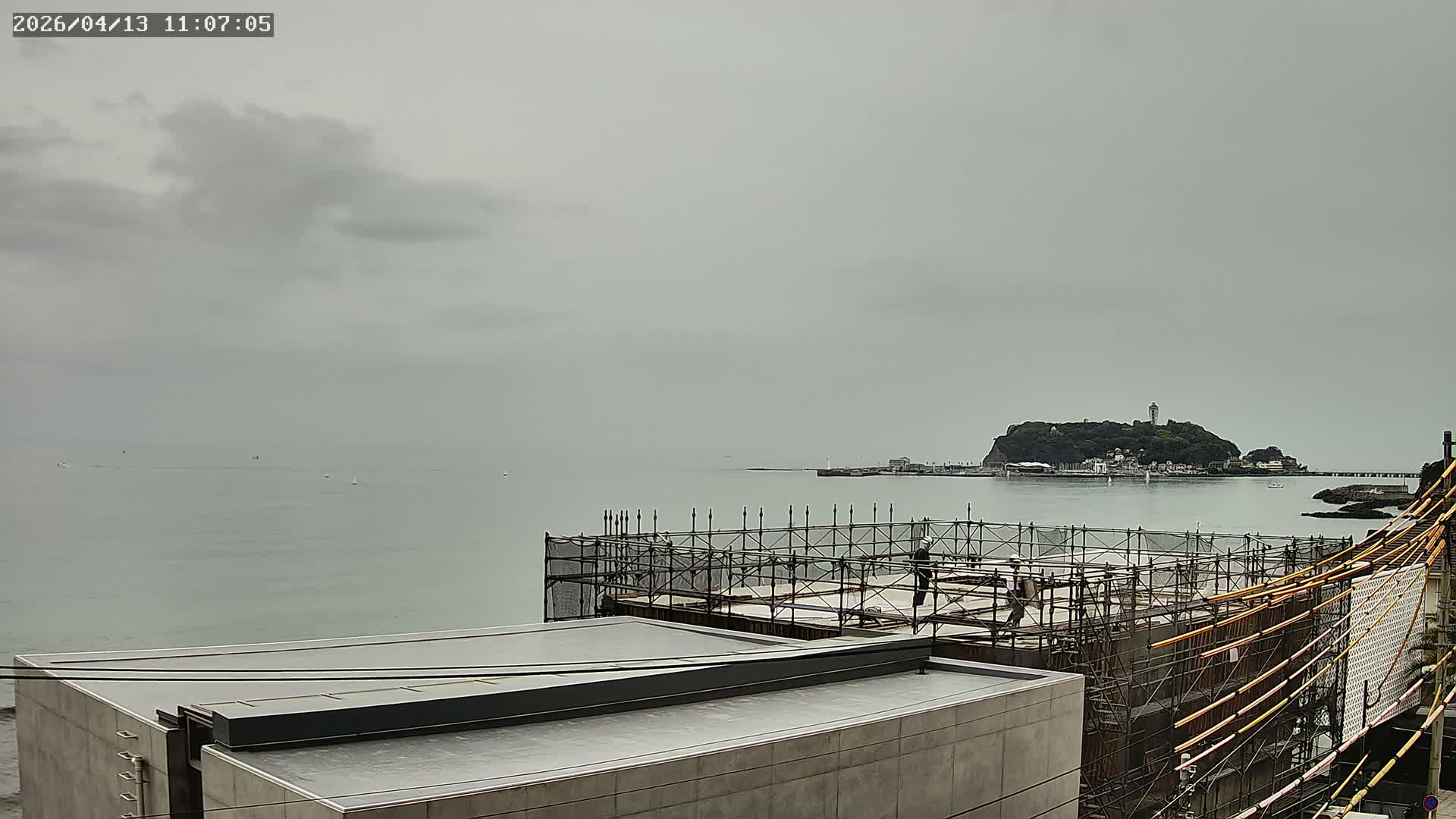 Kanagawa, Kamakura, Enoshima Island View from Koshigoe ( 神奈川・鎌倉・江の島 腰越からの眺め ) Live Cam - 1 Chome, Koshigoe, Kamakura, Kanagawa, Kanto, Honshu, Japan