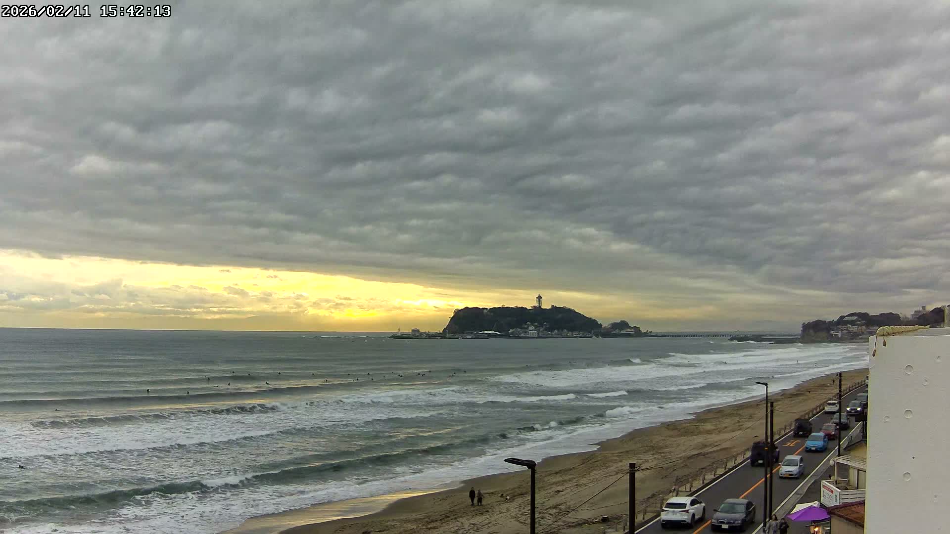 Kanagawa, Kamakura, Shichirigahama Beach & Mount Fuji View ( 神奈川、鎌倉、七里ヶ浜、富士山の眺め ) Live Cam -1 Chome, Shichirigahama, Kamakura, Kanagawa, Kanto, Honshu, Japan 