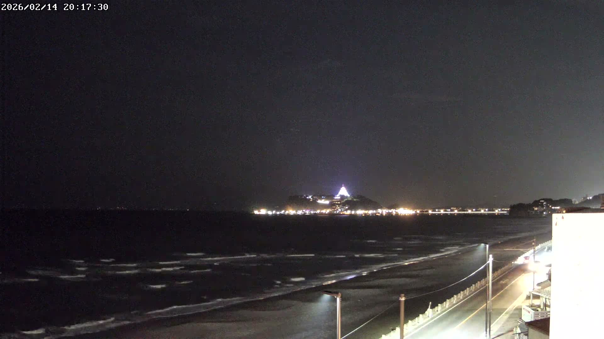 Kanagawa, Kamakura, Shichirigahama Beach & Mount Fuji View ( 神奈川、鎌倉、七里ヶ浜、富士山の眺め ) Live Cam -1 Chome, Shichirigahama, Kamakura, Kanagawa, Kanto, Honshu, Japan 