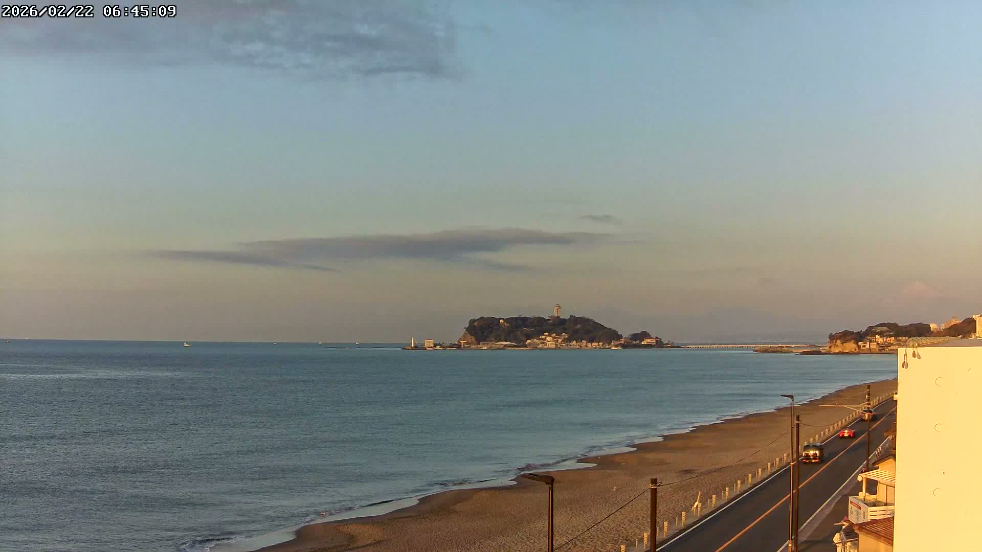 Kanagawa, Kamakura, Shichirigahama Beach & Mount Fuji View ( 神奈川、鎌倉、七里ヶ浜、富士山の眺め ) Live Cam -1 Chome, Shichirigahama, Kamakura, Kanagawa, Kanto, Honshu, Japan 