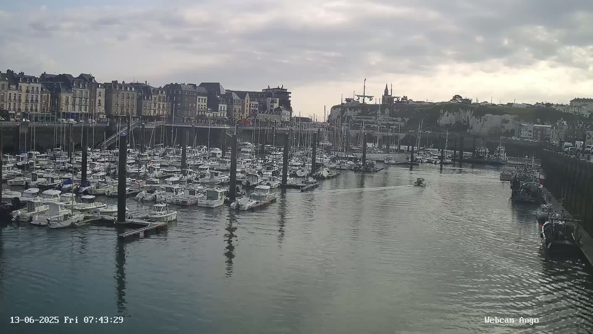 Dieppe, Port de Plaisance Marine Live Cam - Dieppe, Seine-Maritime, Normandie, France