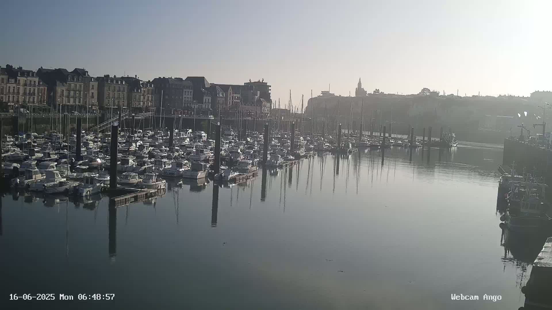 Dieppe, Port de Plaisance Marine Live Cam - Dieppe, Seine-Maritime, Normandie, France