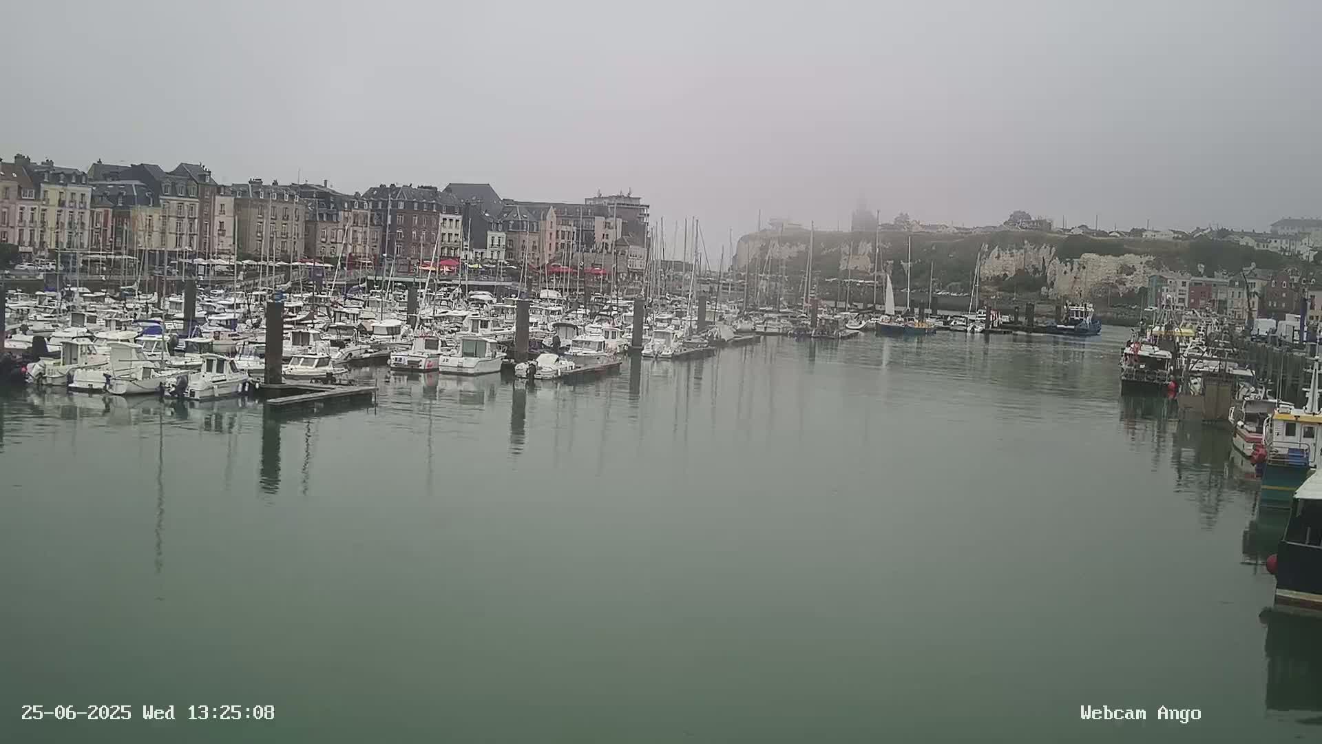 Dieppe, Port de Plaisance Marine Live Cam - Dieppe, Seine-Maritime, Normandie, France