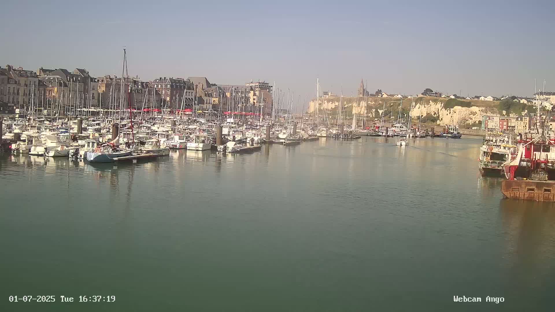Dieppe, Port de Plaisance Marine Live Cam - Dieppe, Seine-Maritime, Normandie, France