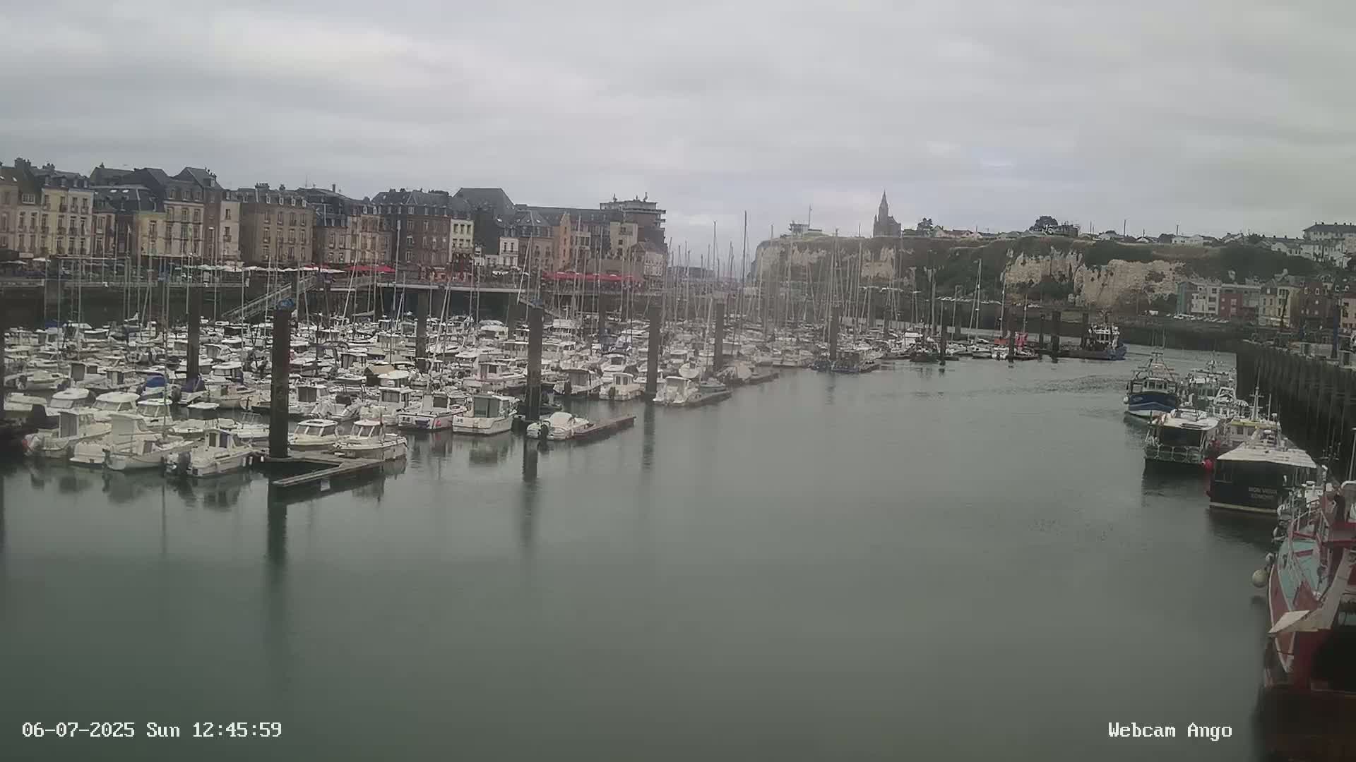 Dieppe, Port de Plaisance Marine Live Cam - Dieppe, Seine-Maritime, Normandie, France