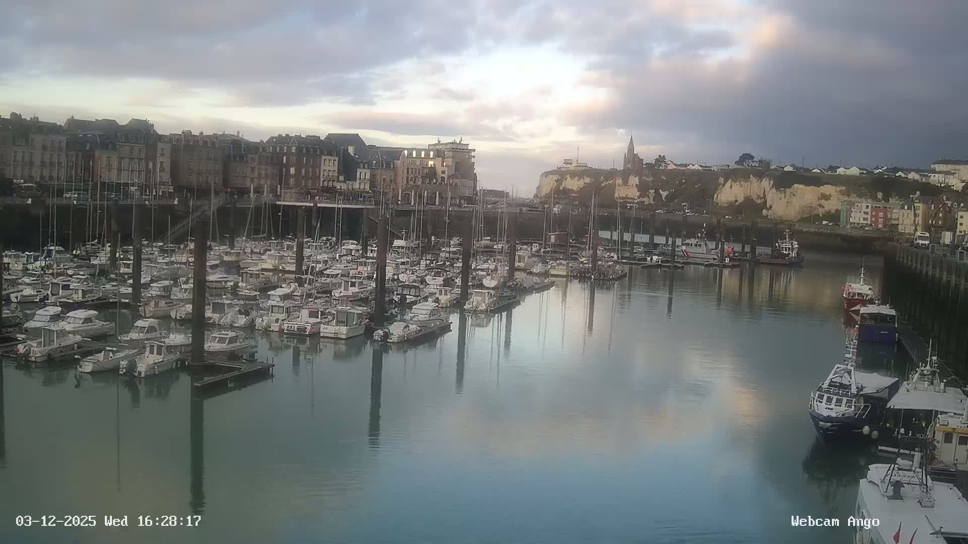 Dieppe, Port de Plaisance Marine Live Cam - Dieppe, Seine-Maritime, Normandie, France