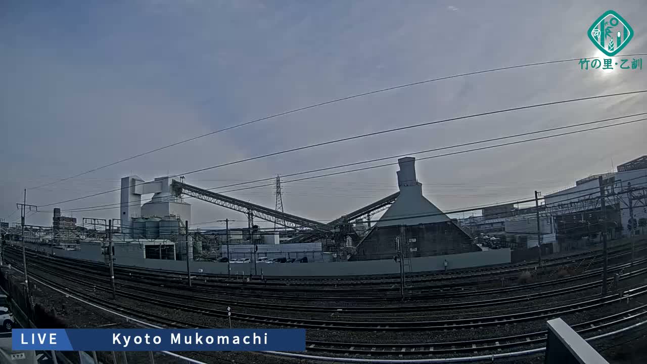 Kyoto, Muko ,JR Kyoto-Mukomashi Railway Crossing & Kuzenakakuzecho, Minami Industrial Zone ( 京都府・向日市・JR京都向日市鉄道道路・久前仲世町・南工業地帯 ) Live Cam  - Uryu, Teradocho, Muko, Kyoto, Kyōto, Kansai, Japan