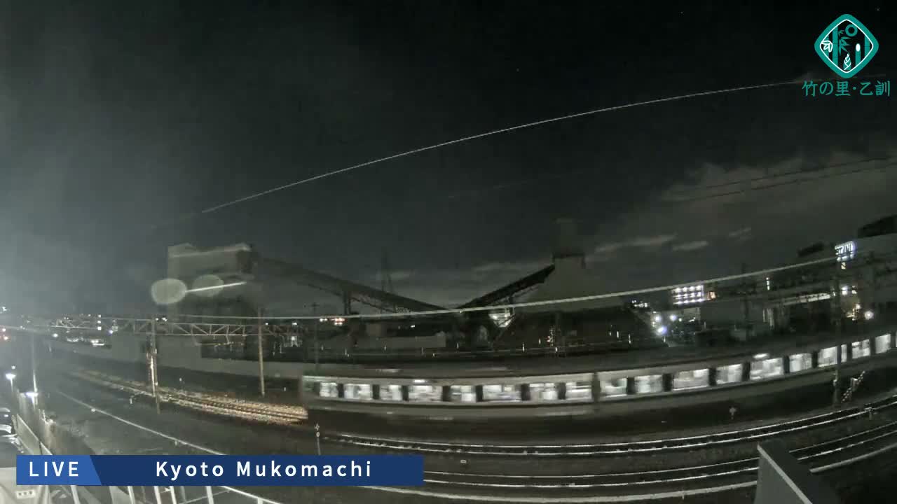 Kyoto, Muko ,JR Kyoto-Mukomashi Railway Crossing & Kuzenakakuzecho, Minami Industrial Zone ( 京都府・向日市・JR京都向日市鉄道道路・久前仲世町・南工業地帯 ) Live Cam  - Uryu, Teradocho, Muko, Kyoto, Kyōto, Kansai, Japan
