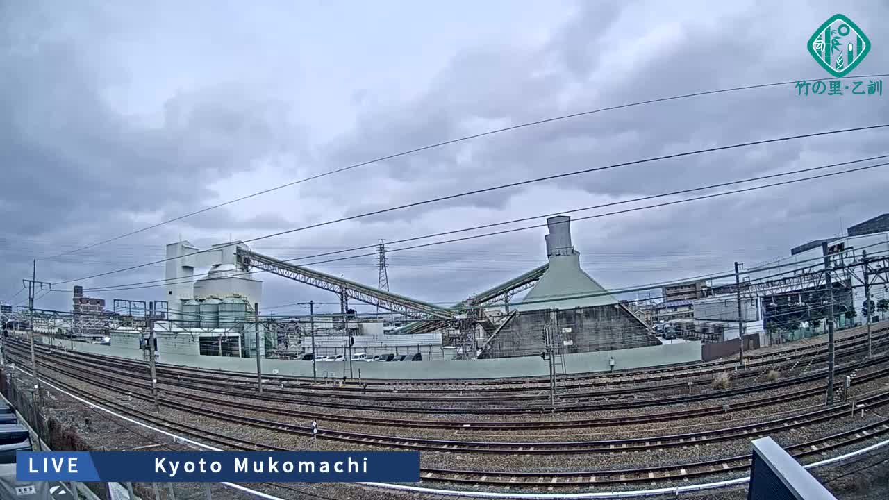 Kyoto, Muko ,JR Kyoto-Mukomashi Railway Crossing & Kuzenakakuzecho, Minami Industrial Zone ( 京都府・向日市・JR京都向日市鉄道道路・久前仲世町・南工業地帯 ) Live Cam  - Uryu, Teradocho, Muko, Kyoto, Kyōto, Kansai, Japan