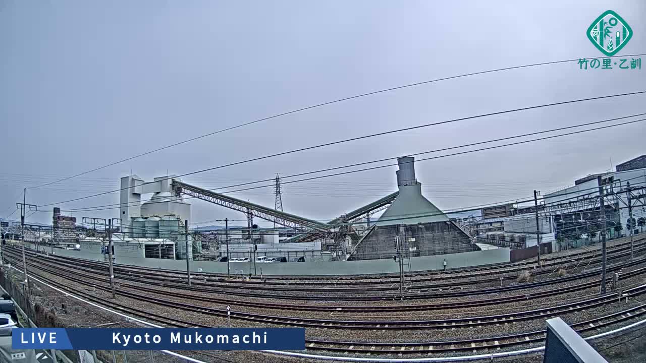 Kyoto, Muko ,JR Kyoto-Mukomashi Railway Crossing & Kuzenakakuzecho, Minami Industrial Zone ( 京都府・向日市・JR京都向日市鉄道道路・久前仲世町・南工業地帯 ) Live Cam  - Uryu, Teradocho, Muko, Kyoto, Kyōto, Kansai, Japan