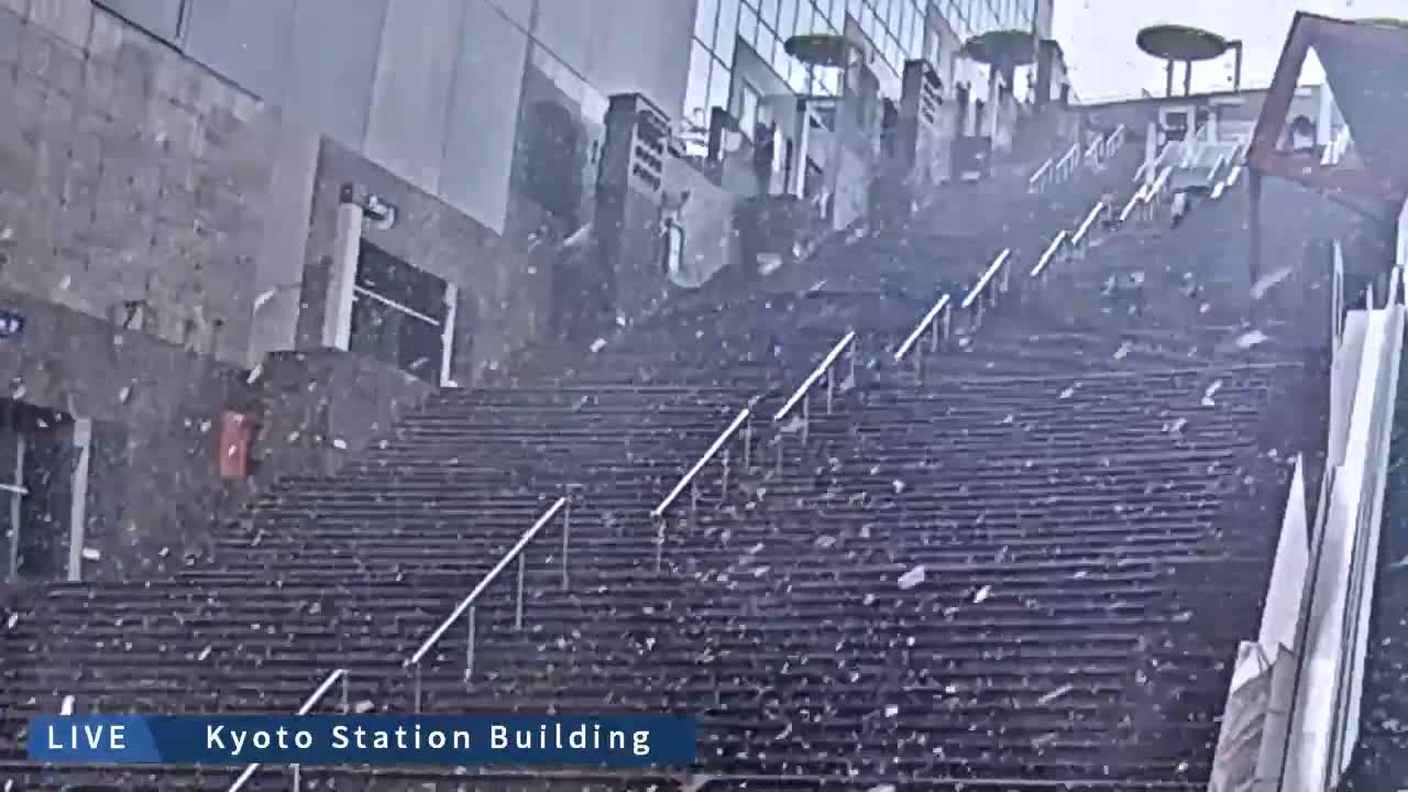 Kyoto Station Grand Staircase ( 京都駅大階段 ) Live Cam - Higashishiokoji Kamadonocho, Shimogyo, Kyoto, Kyōto, Kansai, Japan