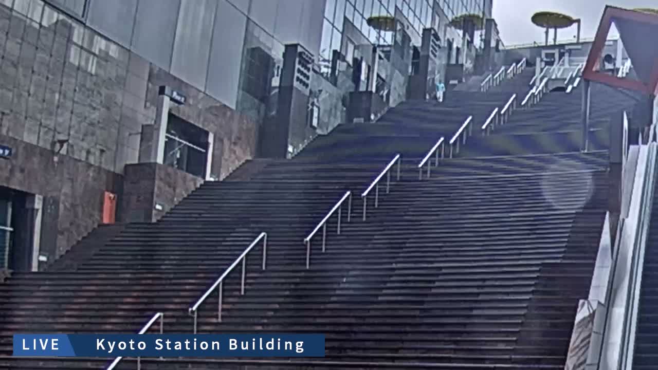 Kyoto Station Grand Staircase ( 京都駅大階段 ) Live Cam - Higashishiokoji Kamadonocho, Shimogyo, Kyoto, Kyōto, Kansai, Japan
