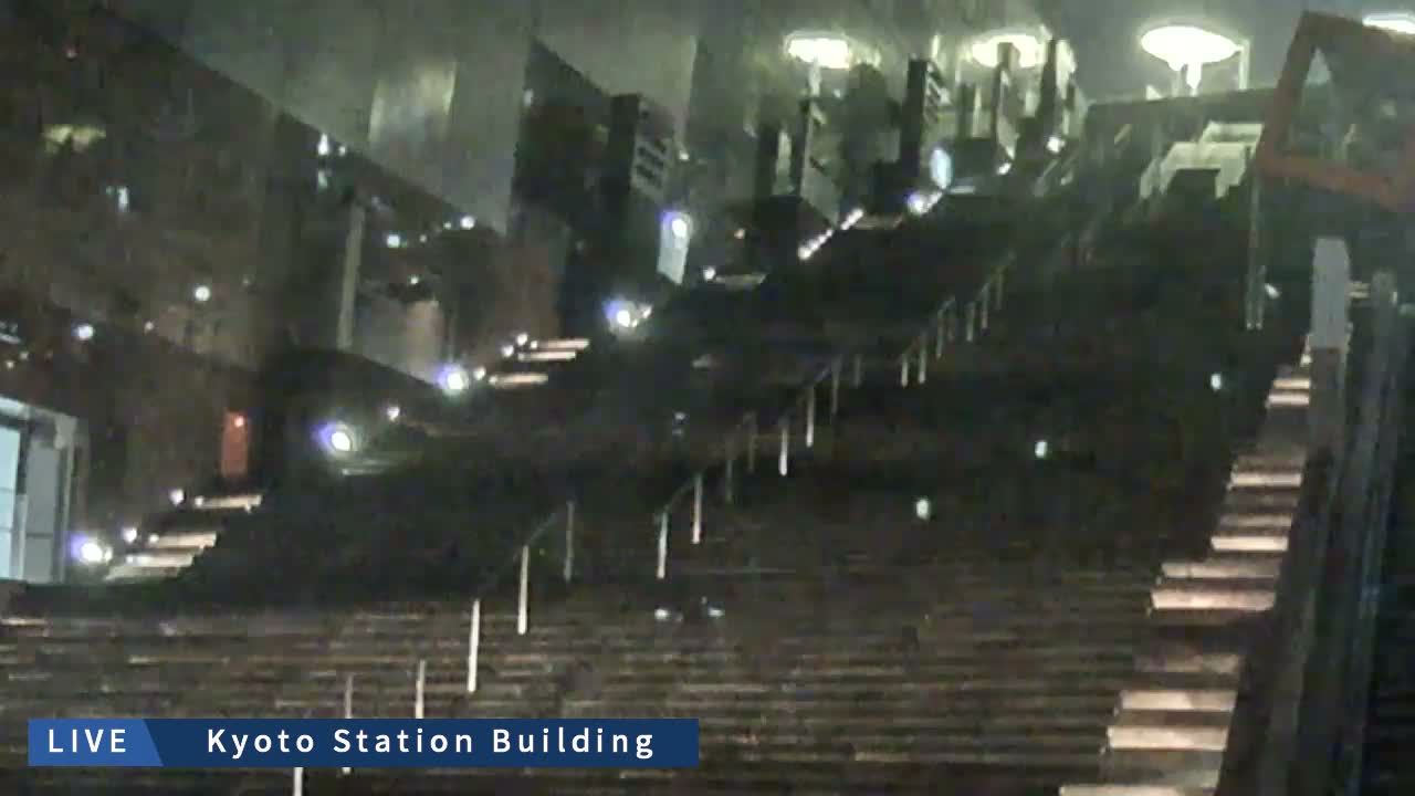 Kyoto Station Grand Staircase ( 京都駅大階段 ) Live Cam - Higashishiokoji Kamadonocho, Shimogyo, Kyoto, Kyōto, Kansai, Japan